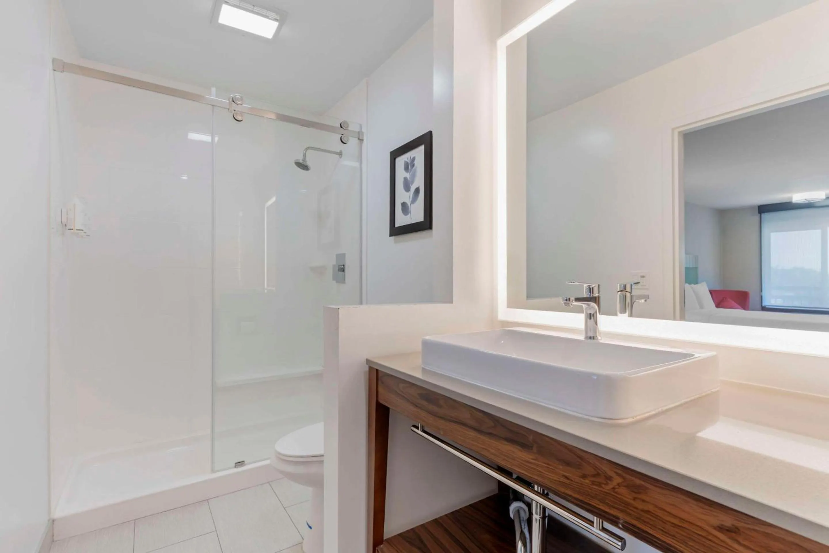 Bedroom in Country Inn & Suites by Radisson, Vallejo Napa Valley, CA