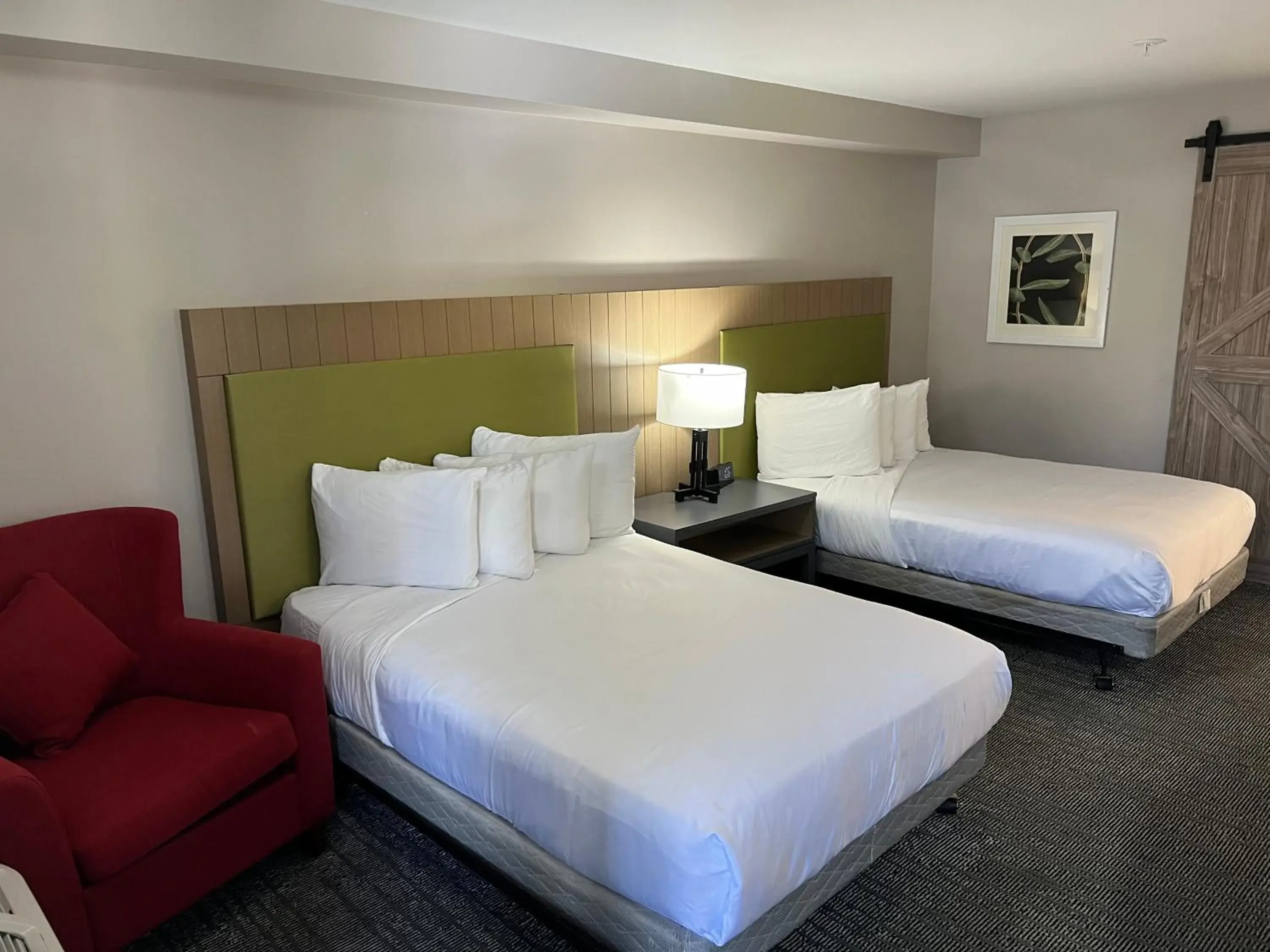 Double Room with Two Double Beds - Accessible/Non Smoking in Country Inn & Suites by Radisson, Vallejo Napa Valley, CA Double Room with Two Double Beds - Accessible/Non Smoking in Country Inn & Suites by Radisson, Vallejo Napa Valley, CA