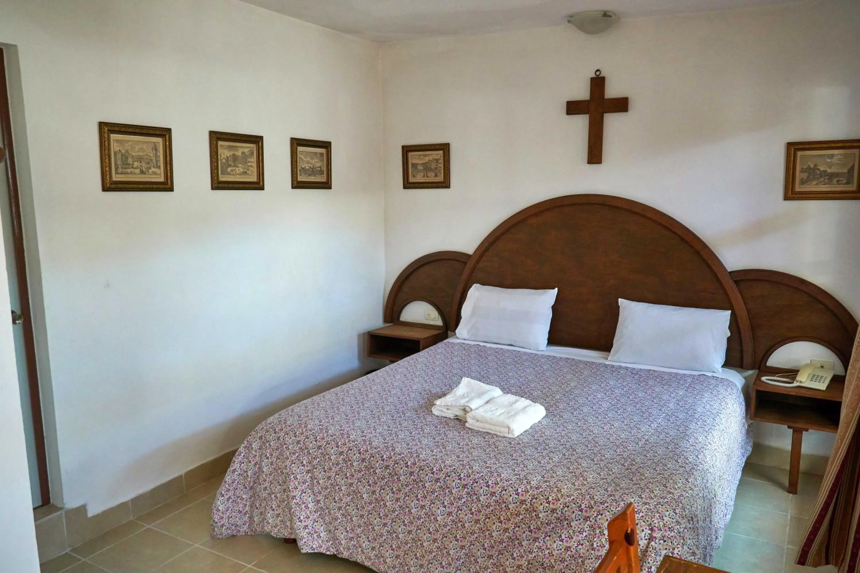 Bed in Hotel Hacienda Xico Inn