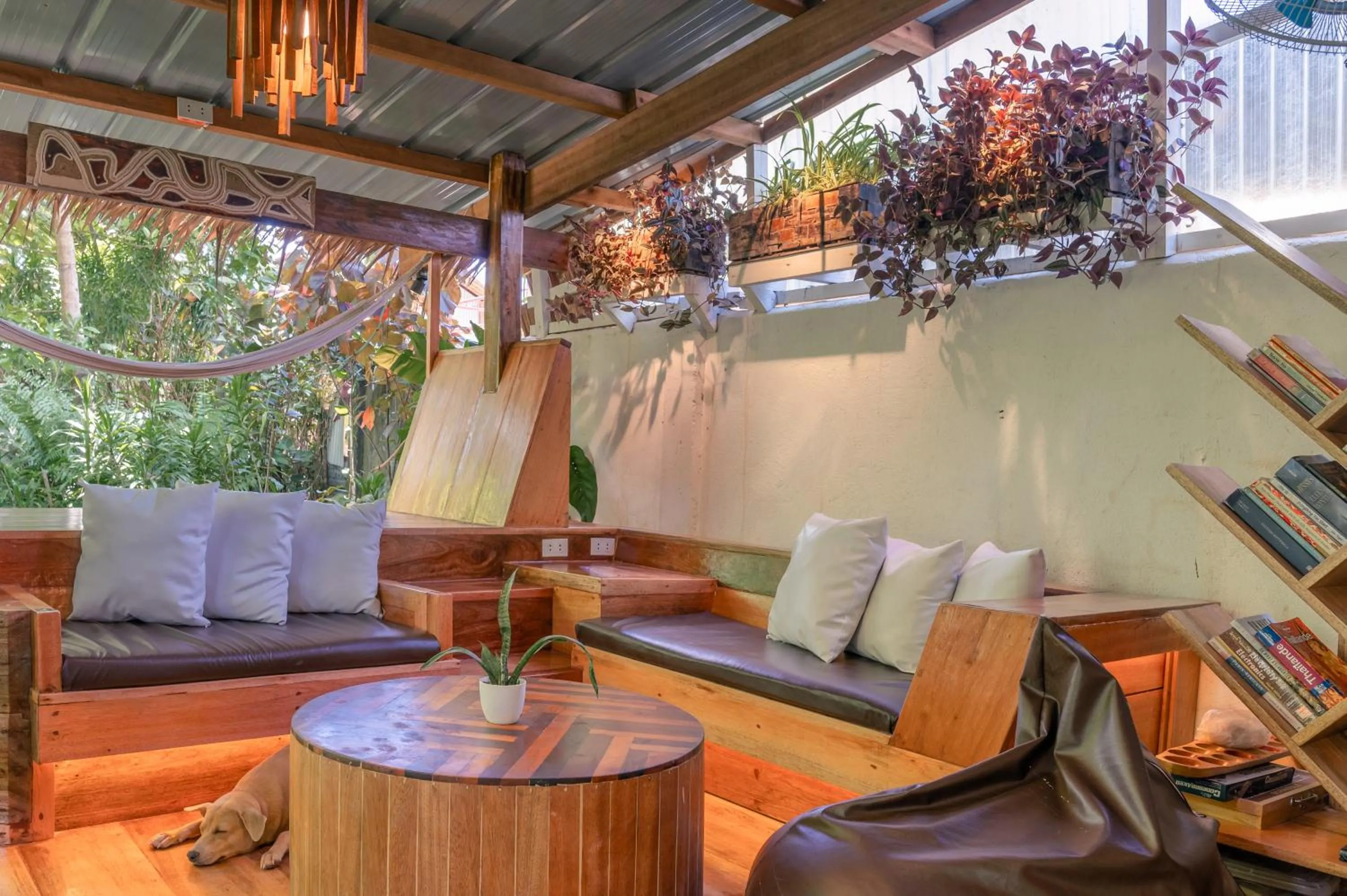 Communal lounge/ TV room in Soffta Surf Ranch