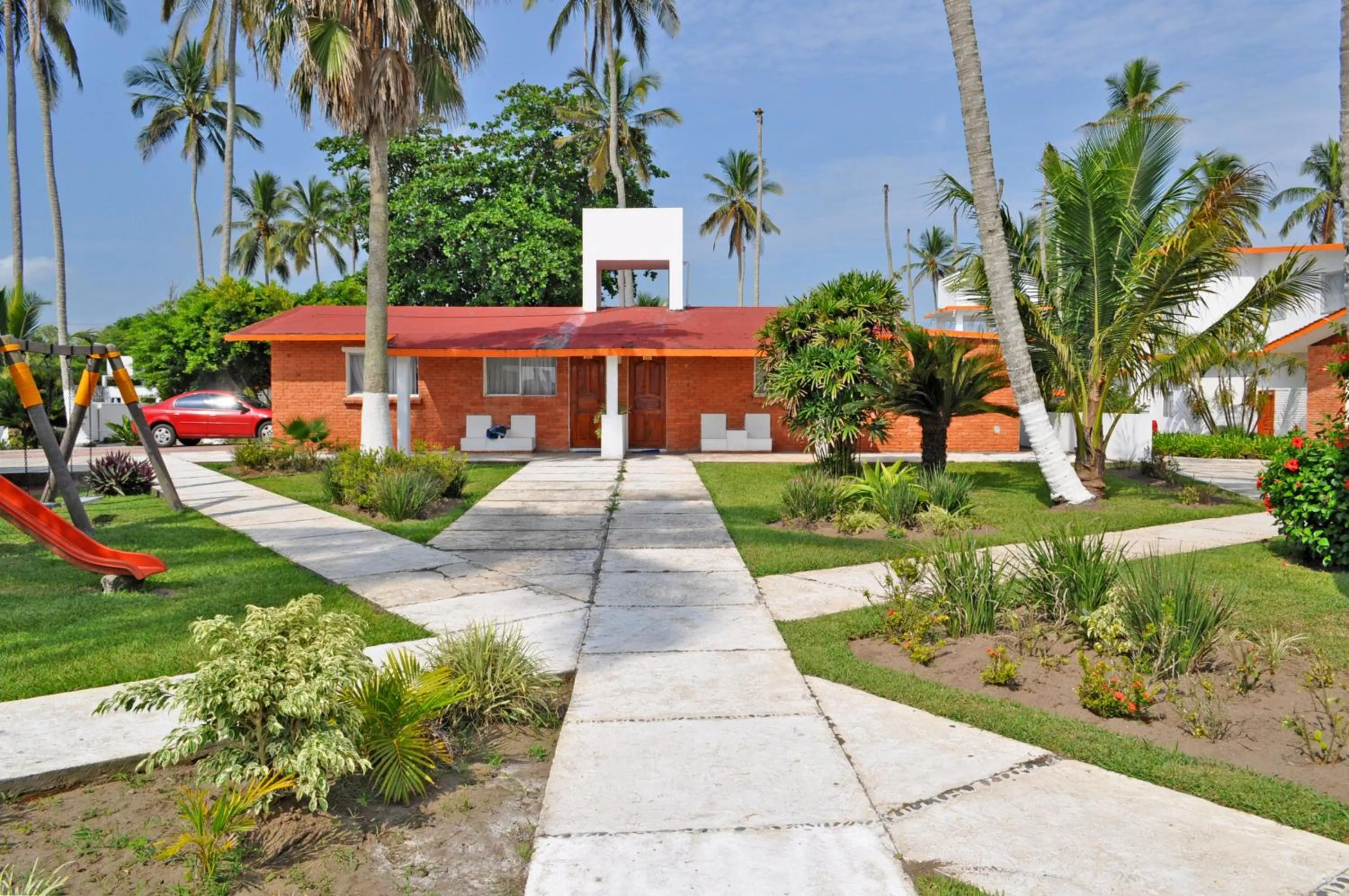 Property building in Canadian Resort Veracruz