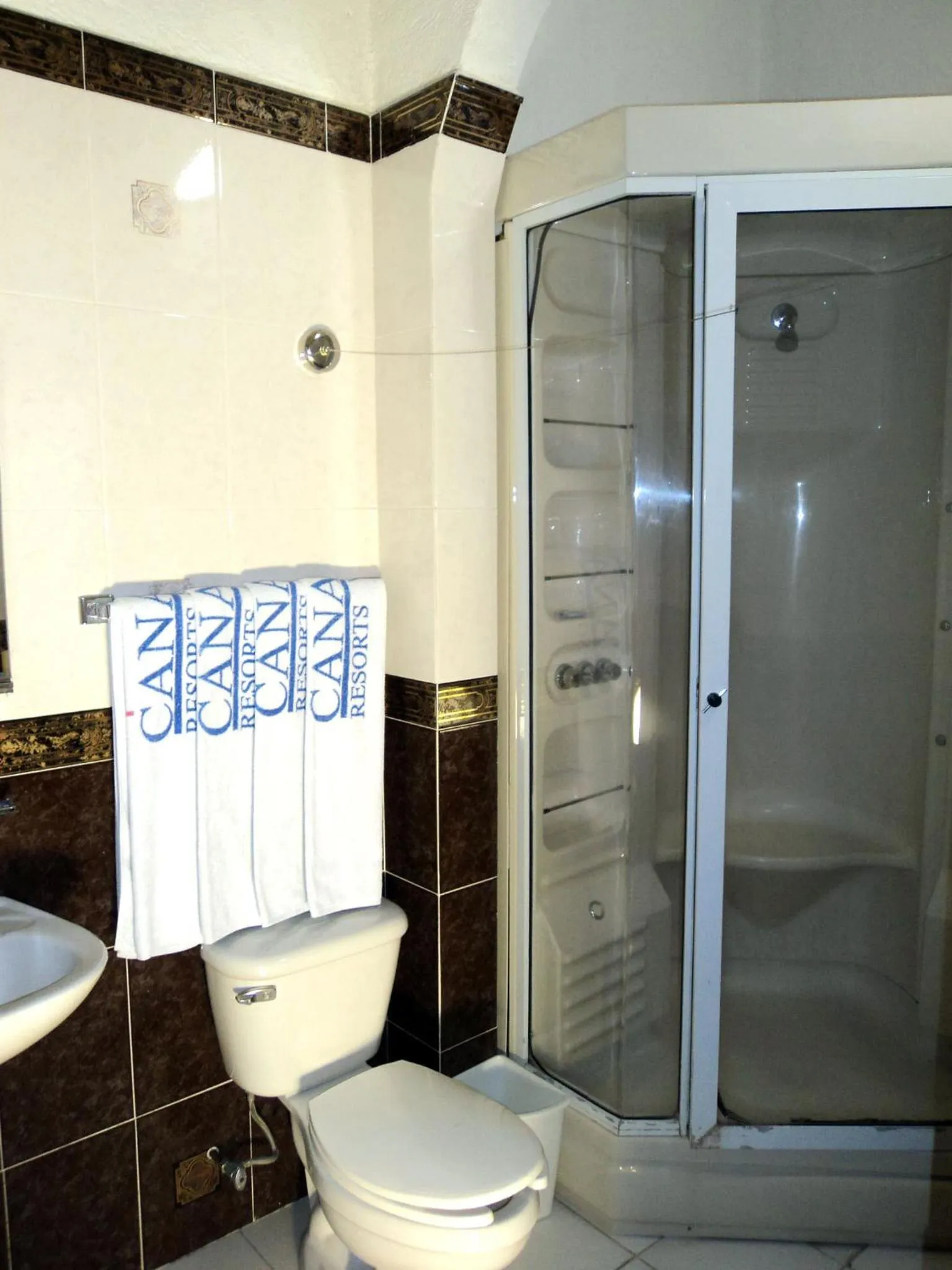 Bathroom in Canadian Resort Veracruz