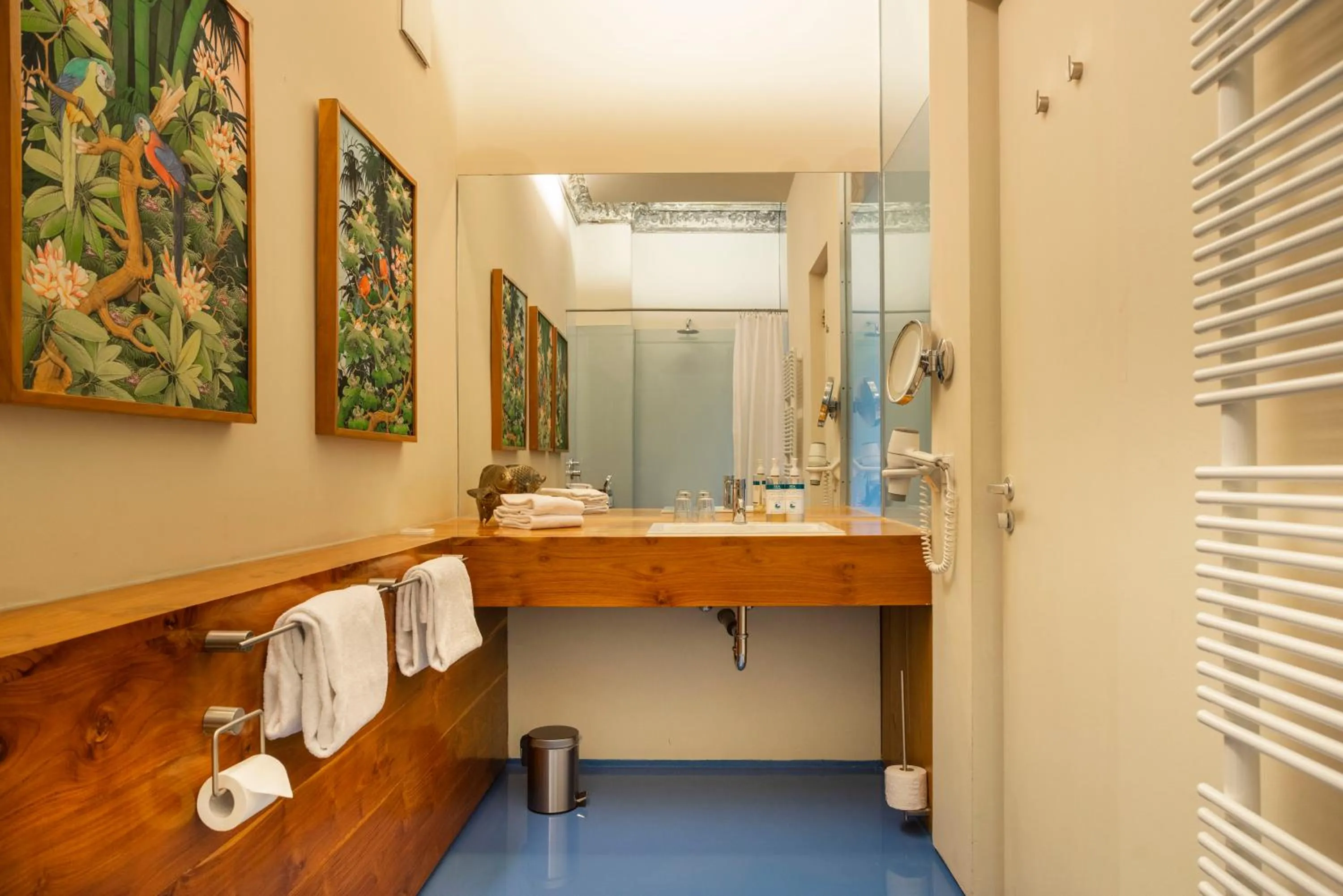 Bathroom in Numa Berlin Belfort