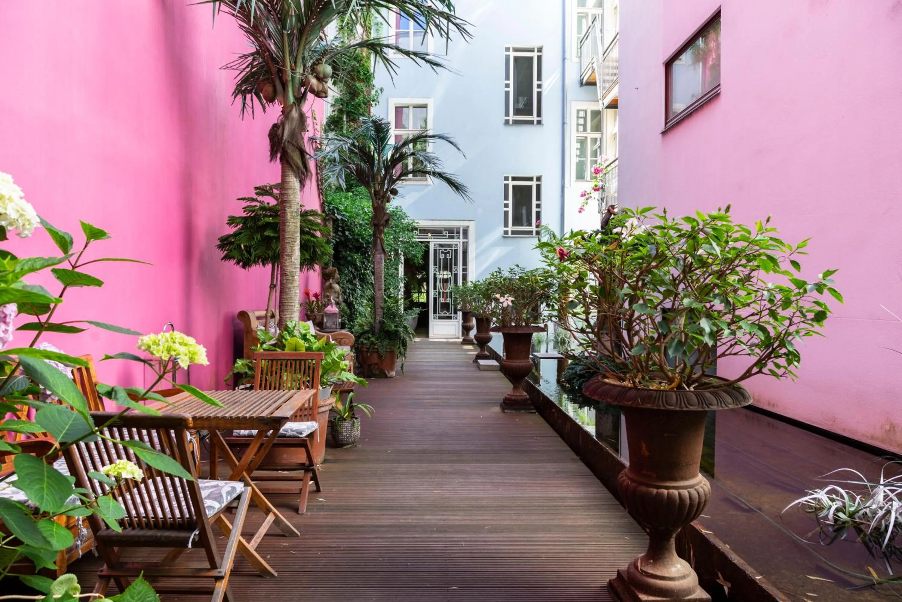 Patio in Numa Berlin Belfort