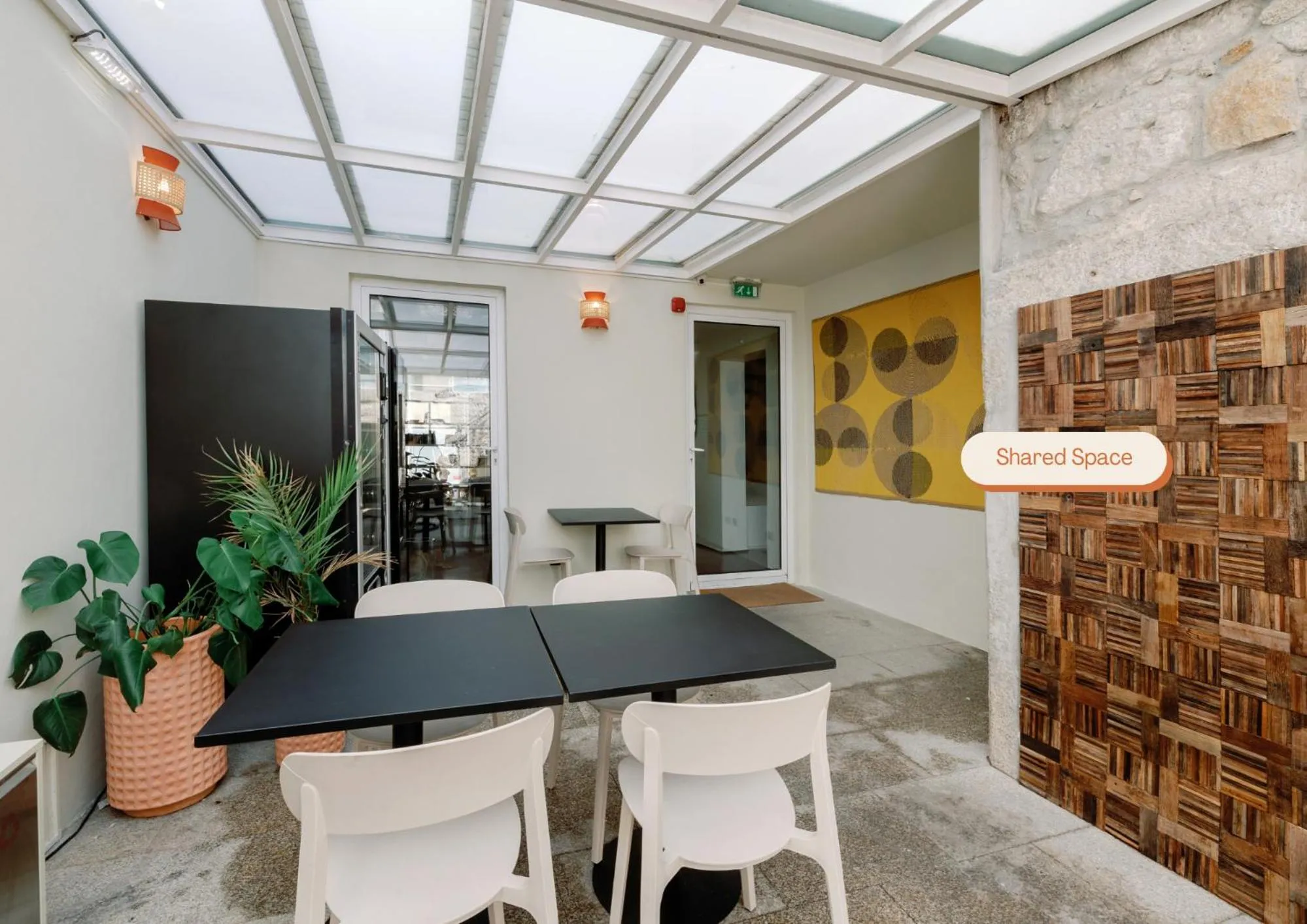 Communal lounge/ TV room in Fine Arts Studios by Olala Homes