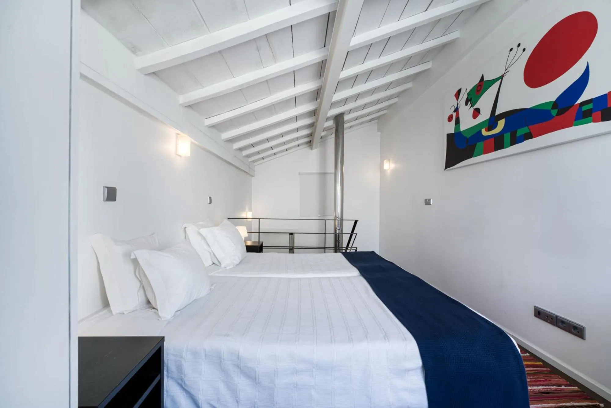 Bedroom, Bed in Fine Arts Studios by Olala Homes