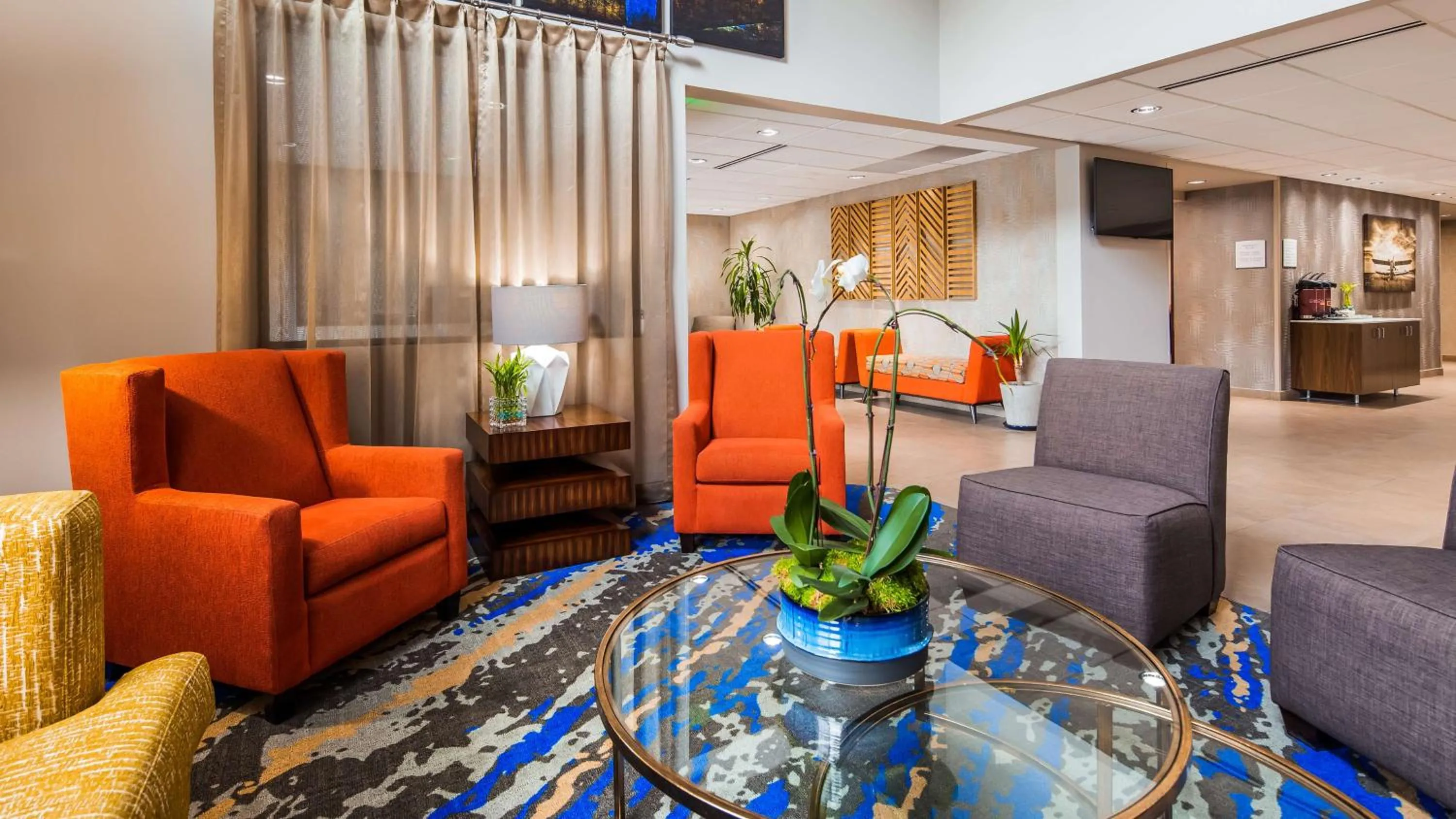 Lobby or reception in Best Western Plus Portland Airport Hotel & Suites