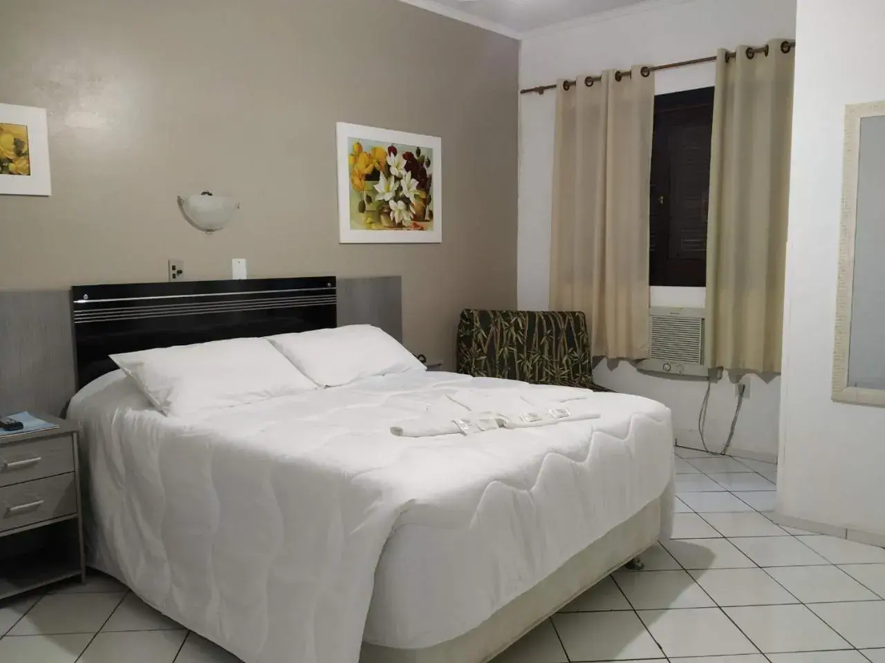 Superior Triple Room - single occupancy in Hotel Mares do Sul Superior Triple Room - single occupancy in Hotel Mares do Sul