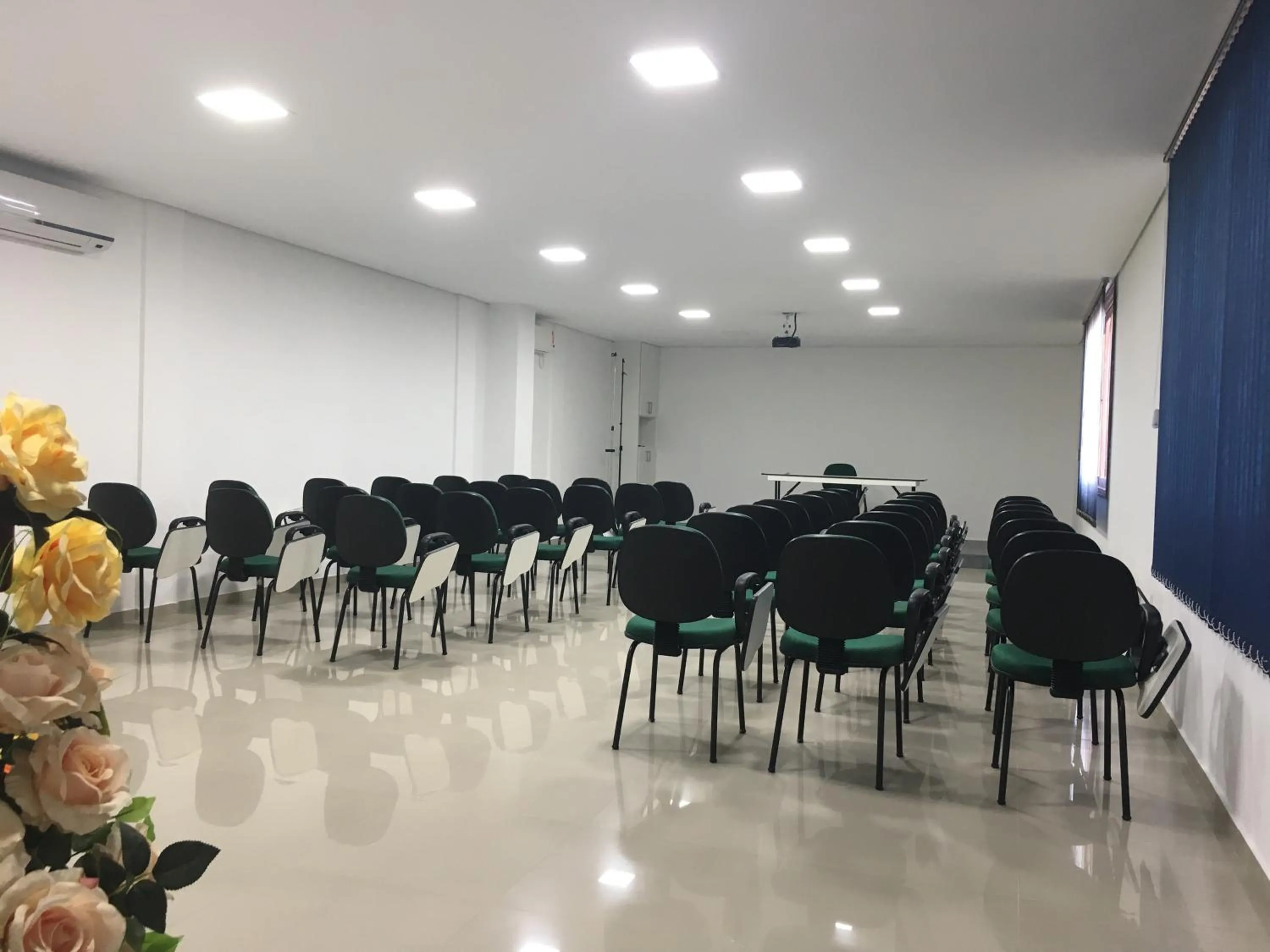 Meeting/conference room in Hotel Mares do Sul