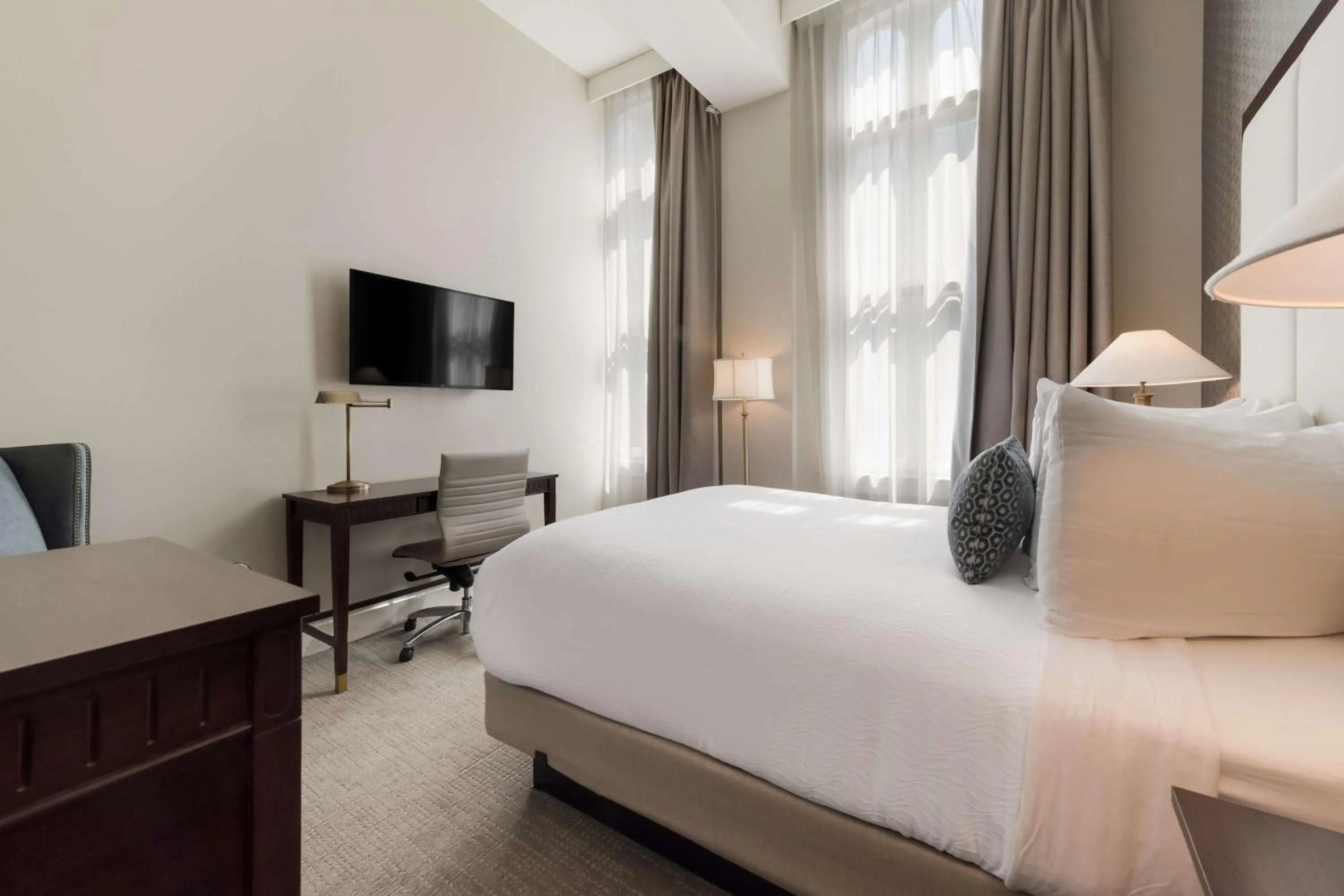 Bedroom, Bed in Independence Park Hotel, BW Premier Collection