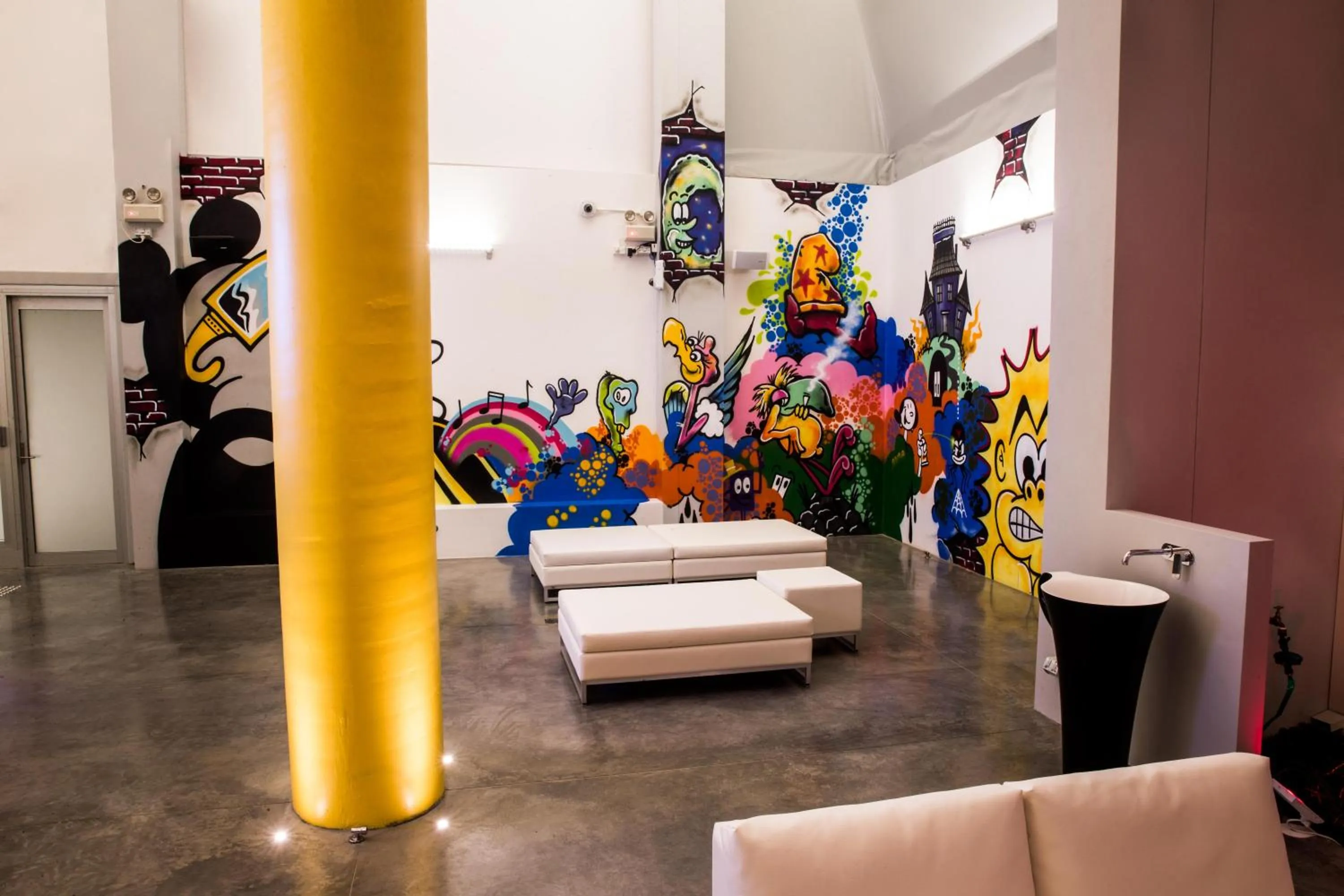 Lobby or reception in Adge Hotel and Residences