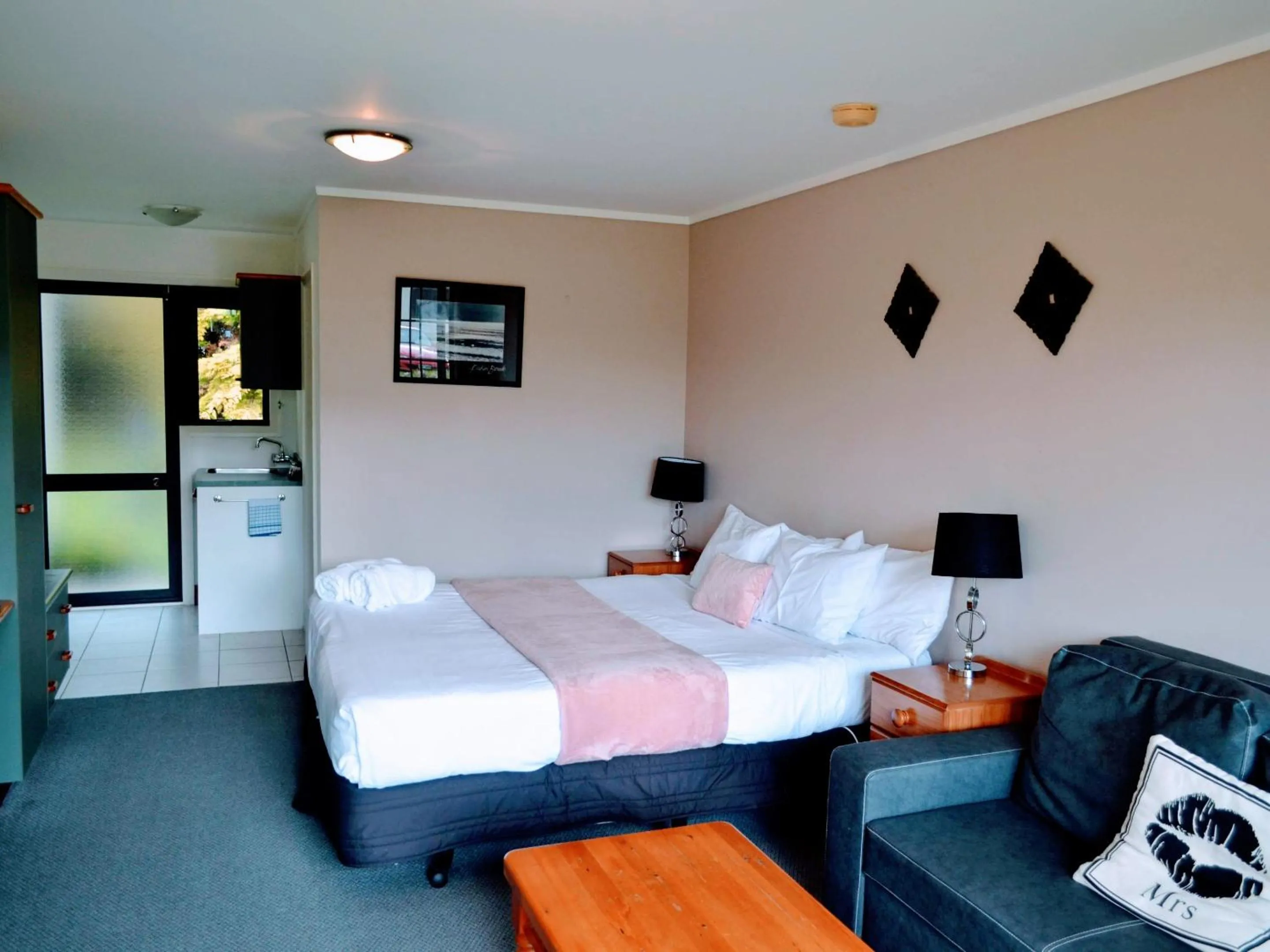 Bed in Salty Dog Inn