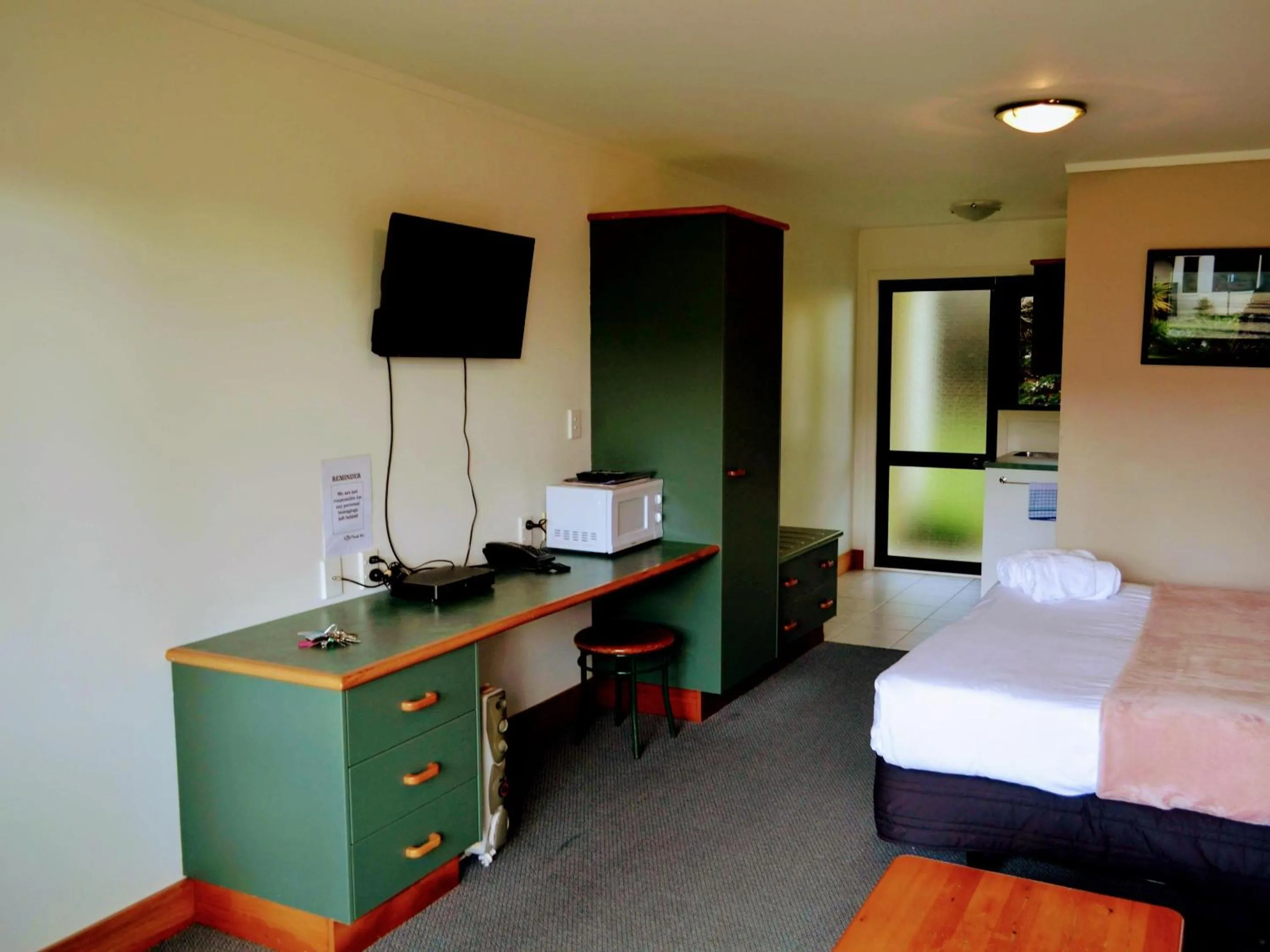 Bed in Salty Dog Inn