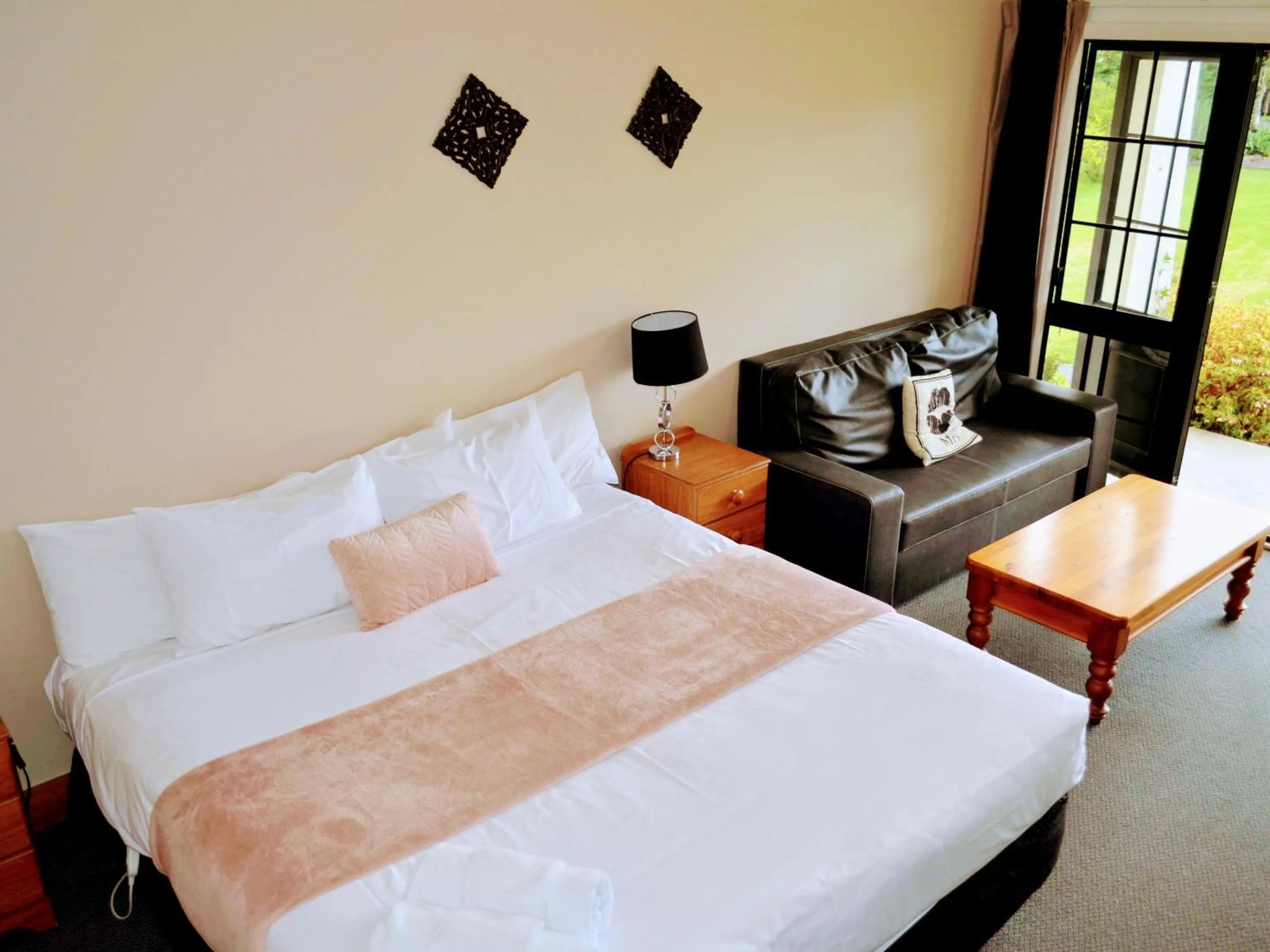 Bed in Salty Dog Inn