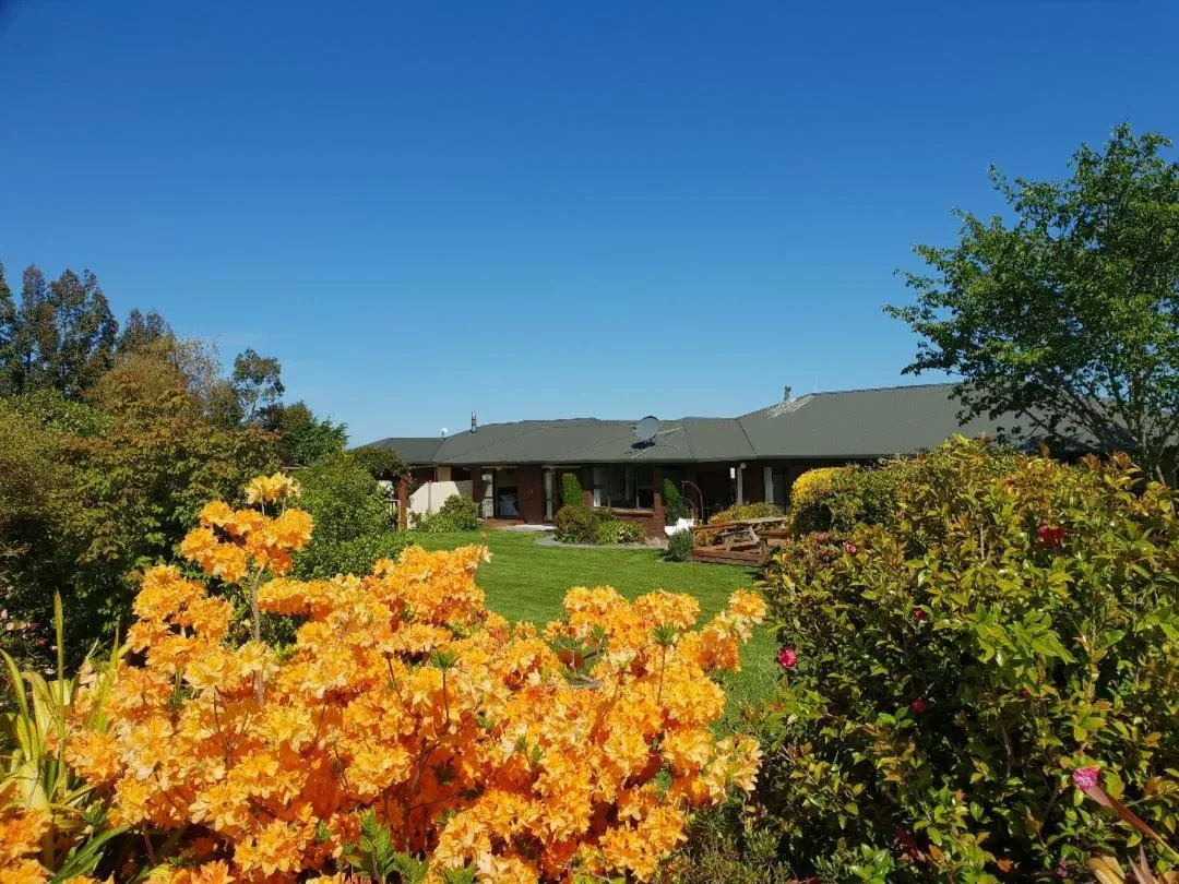 Property building in Te Mahuru Retreat