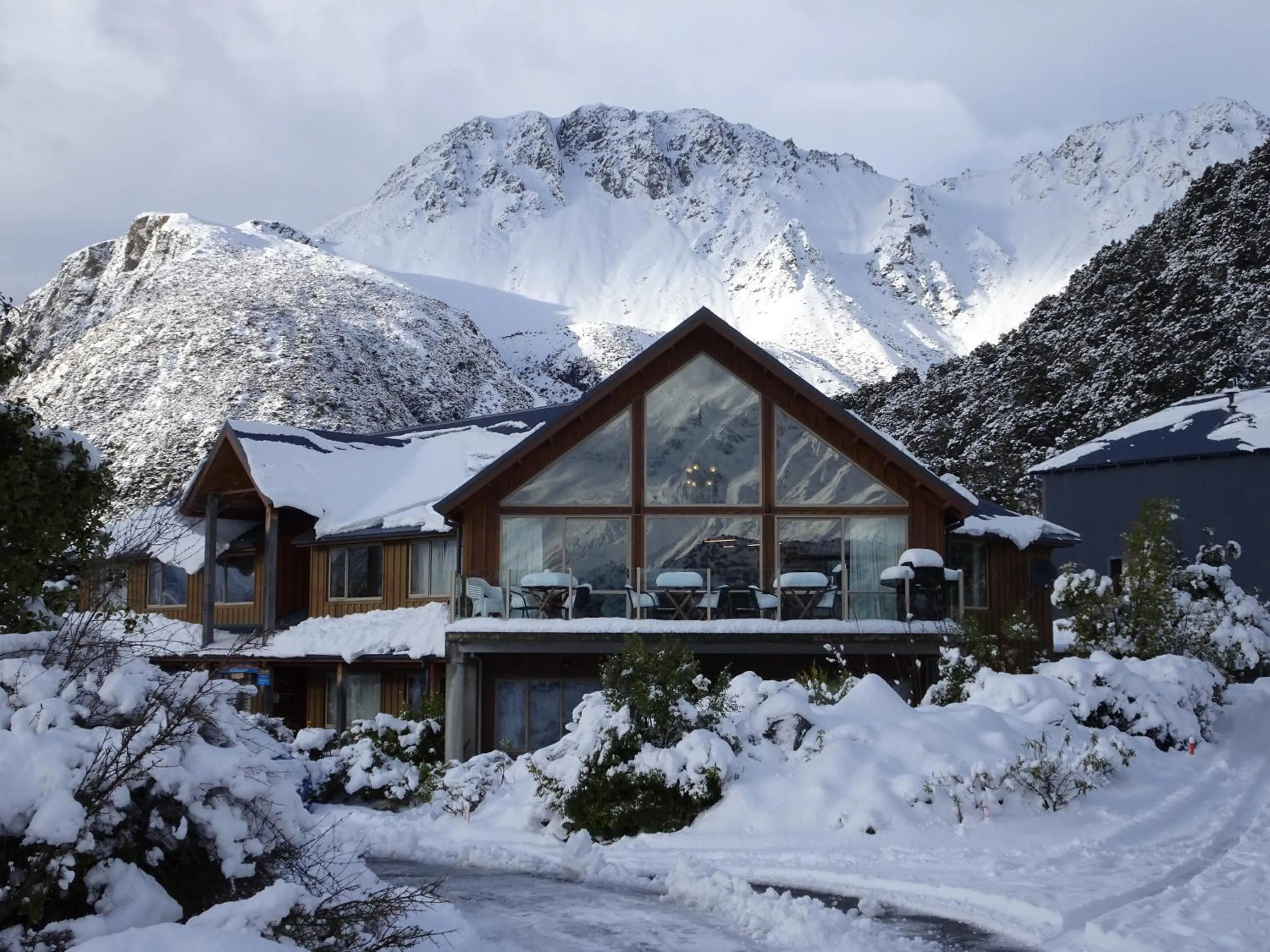Property building in Aoraki Mount Cook Alpine Lodge