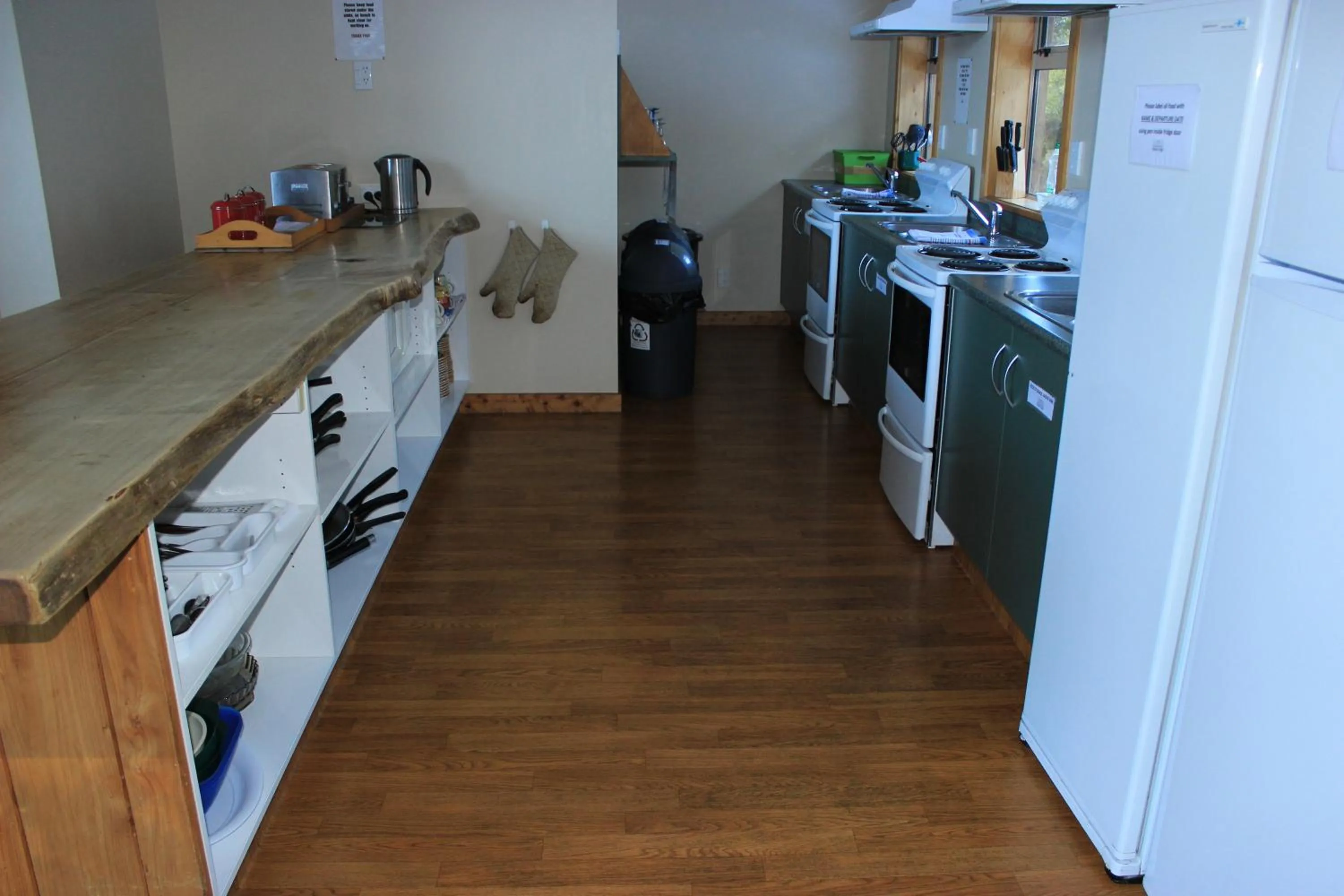 Communal kitchen in Aoraki Mount Cook Alpine Lodge