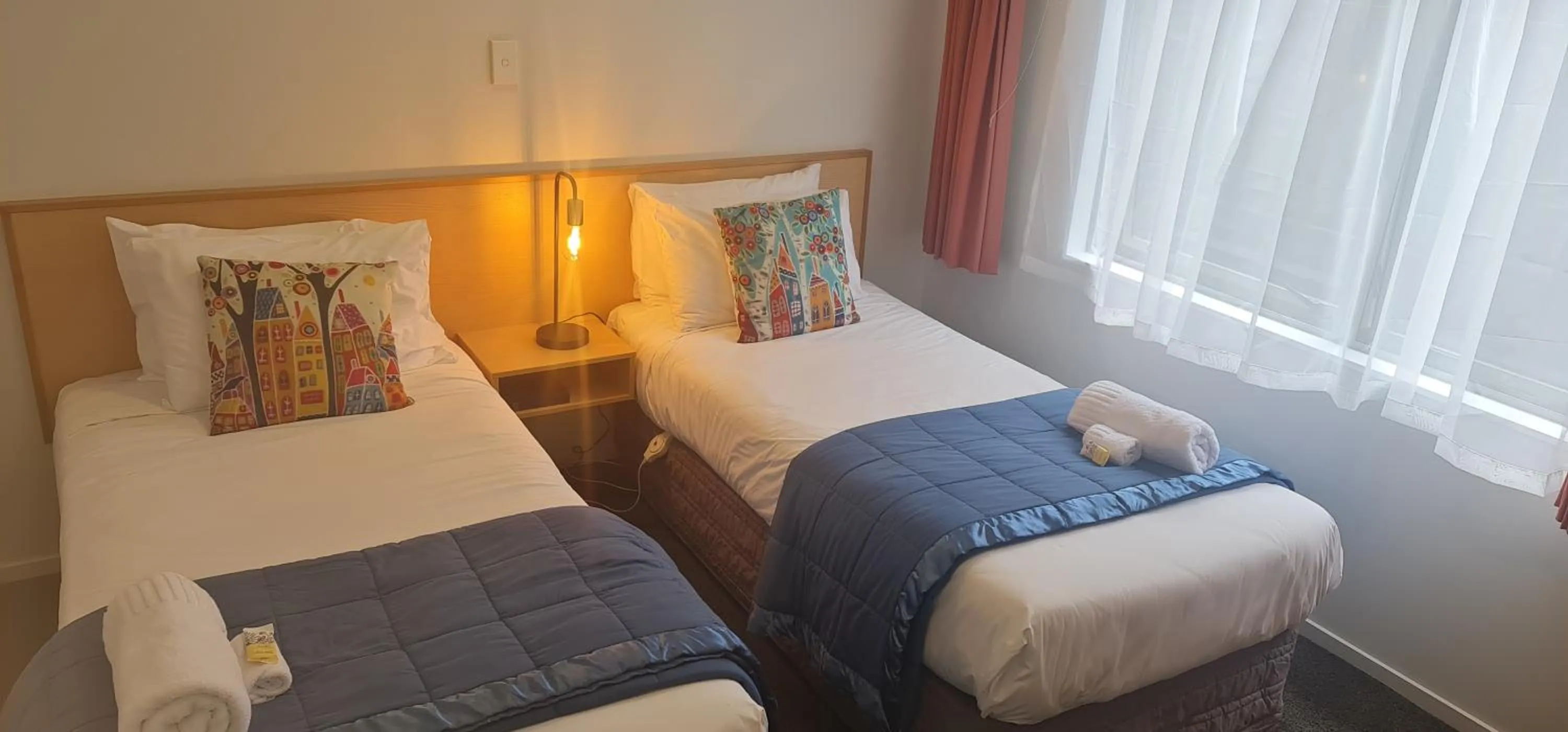 Bedroom, Bed in ASURE Kaimai View Motel