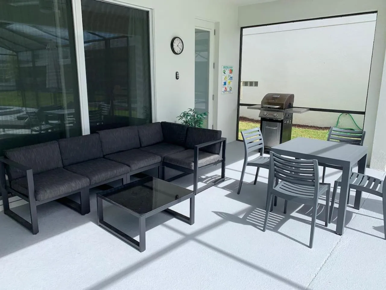 Seating area in 3840 Supreme Villa 6Bd Private Pool and Game Room