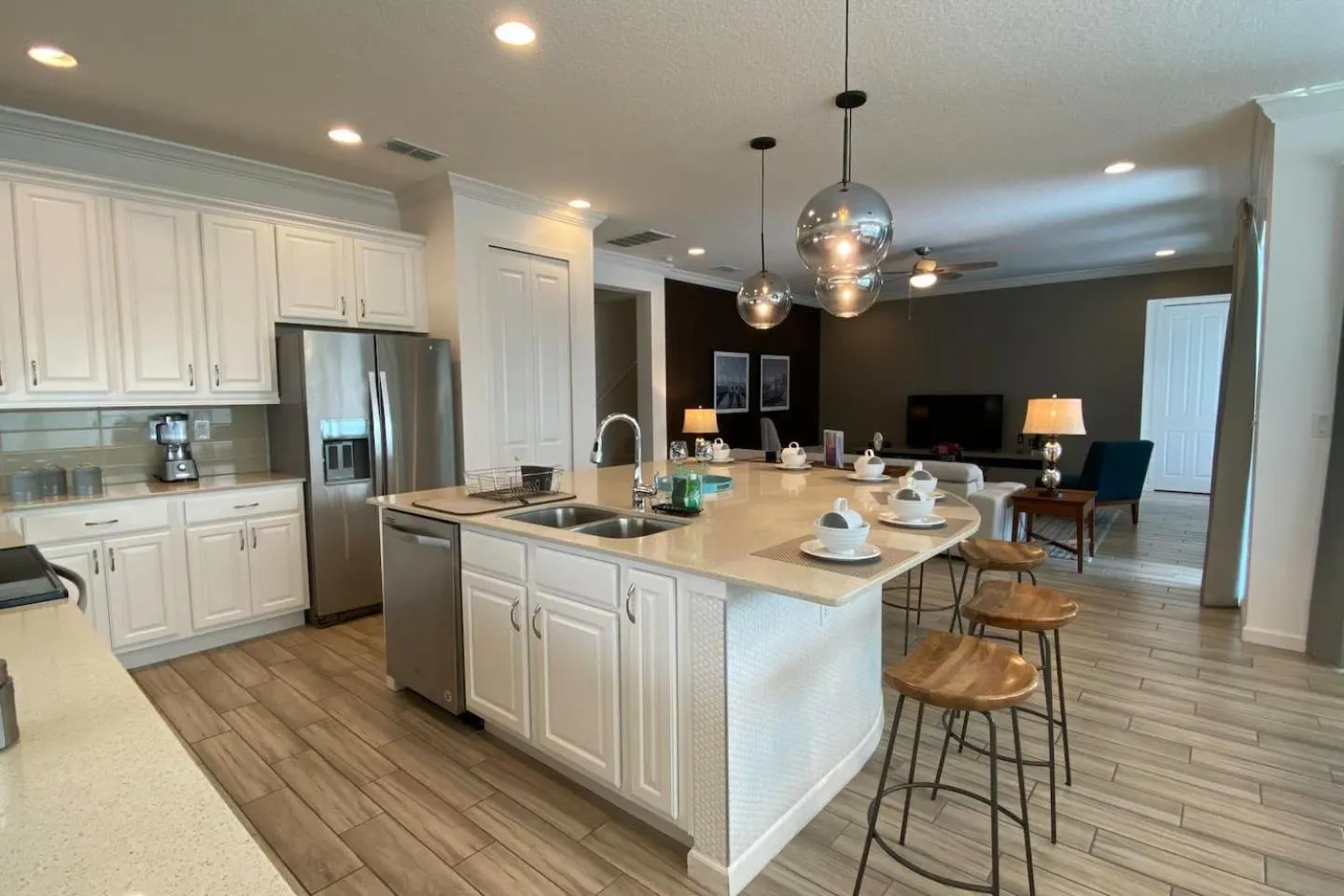 Kitchen or kitchenette in 3840 Supreme Villa 6Bd Private Pool and Game Room