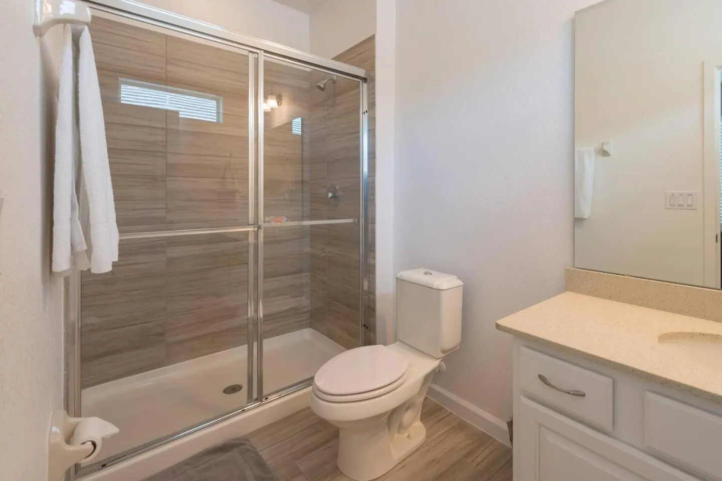 Bathroom in 3840 Supreme Villa 6Bd Private Pool and Game Room