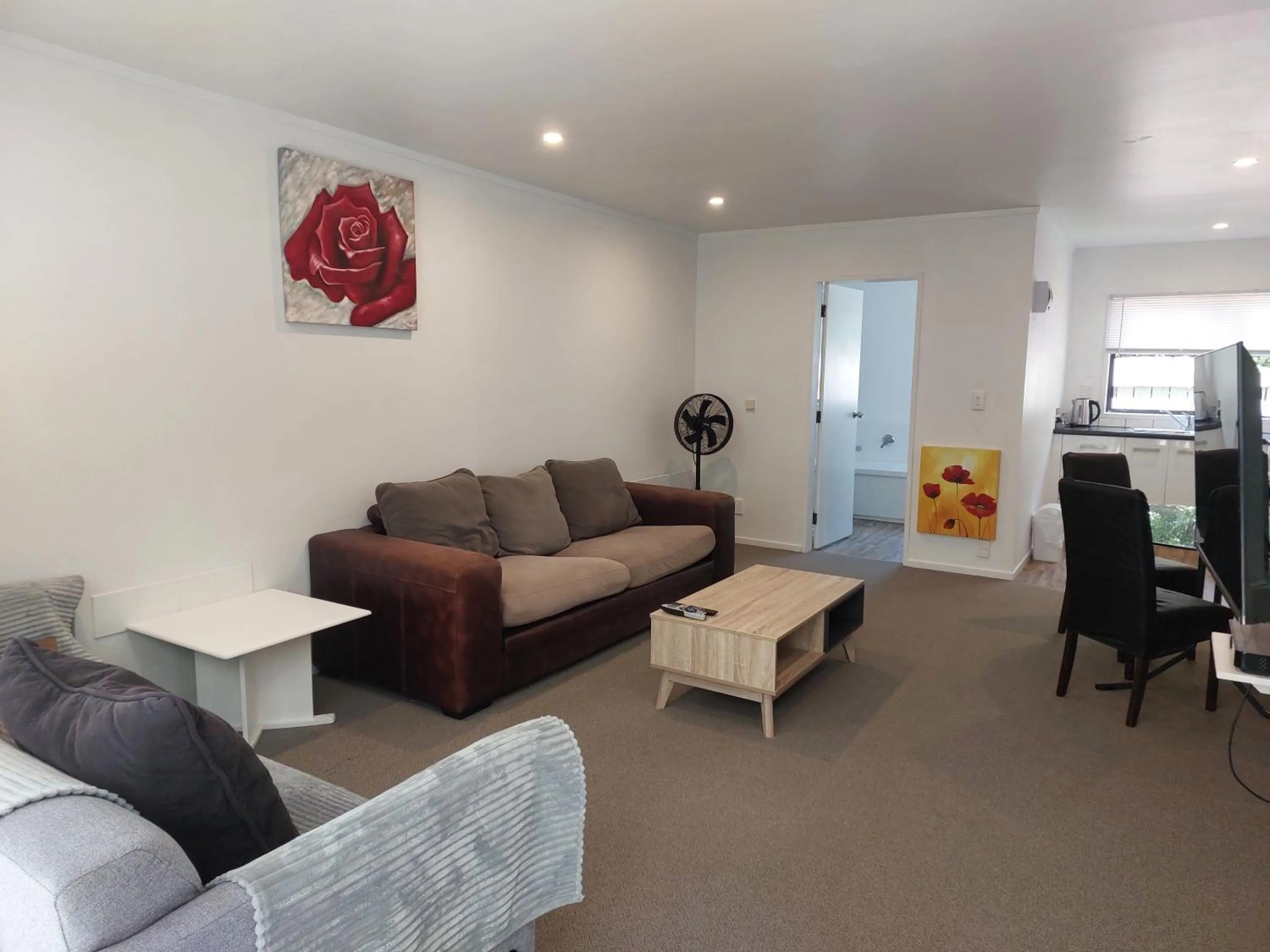 Living room in Camellia Court Motel