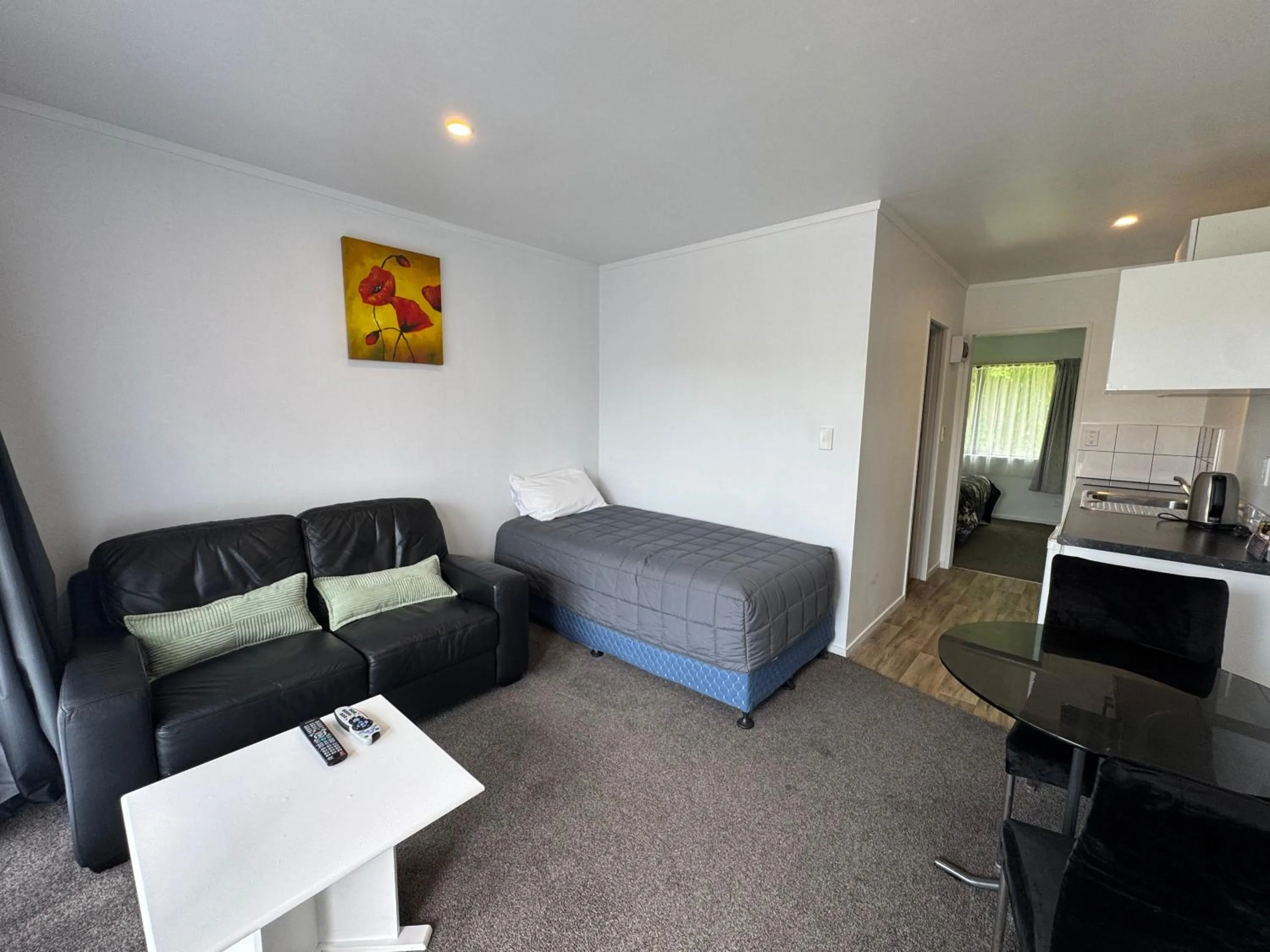 Living room in Camellia Court Motel