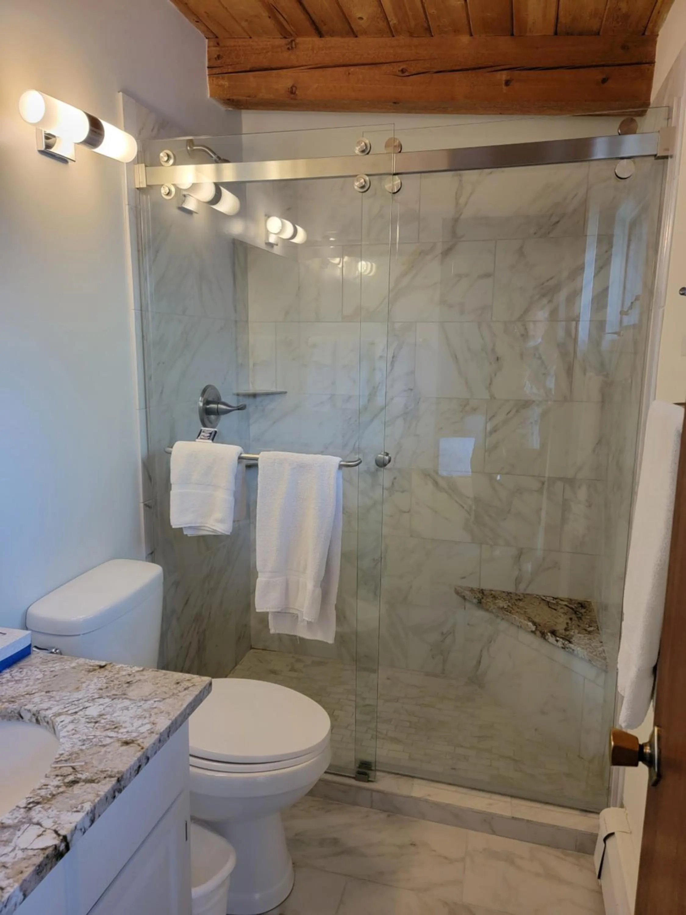 Bathroom in St Moritz Lodge and Condominiums