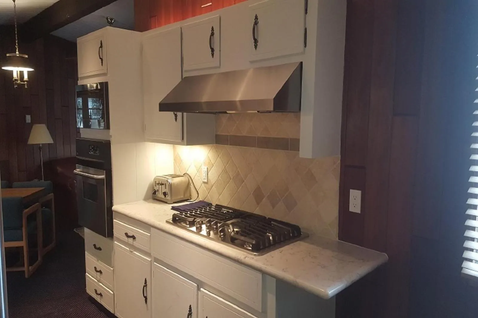 Kitchen or kitchenette in St Moritz Lodge and Condominiums