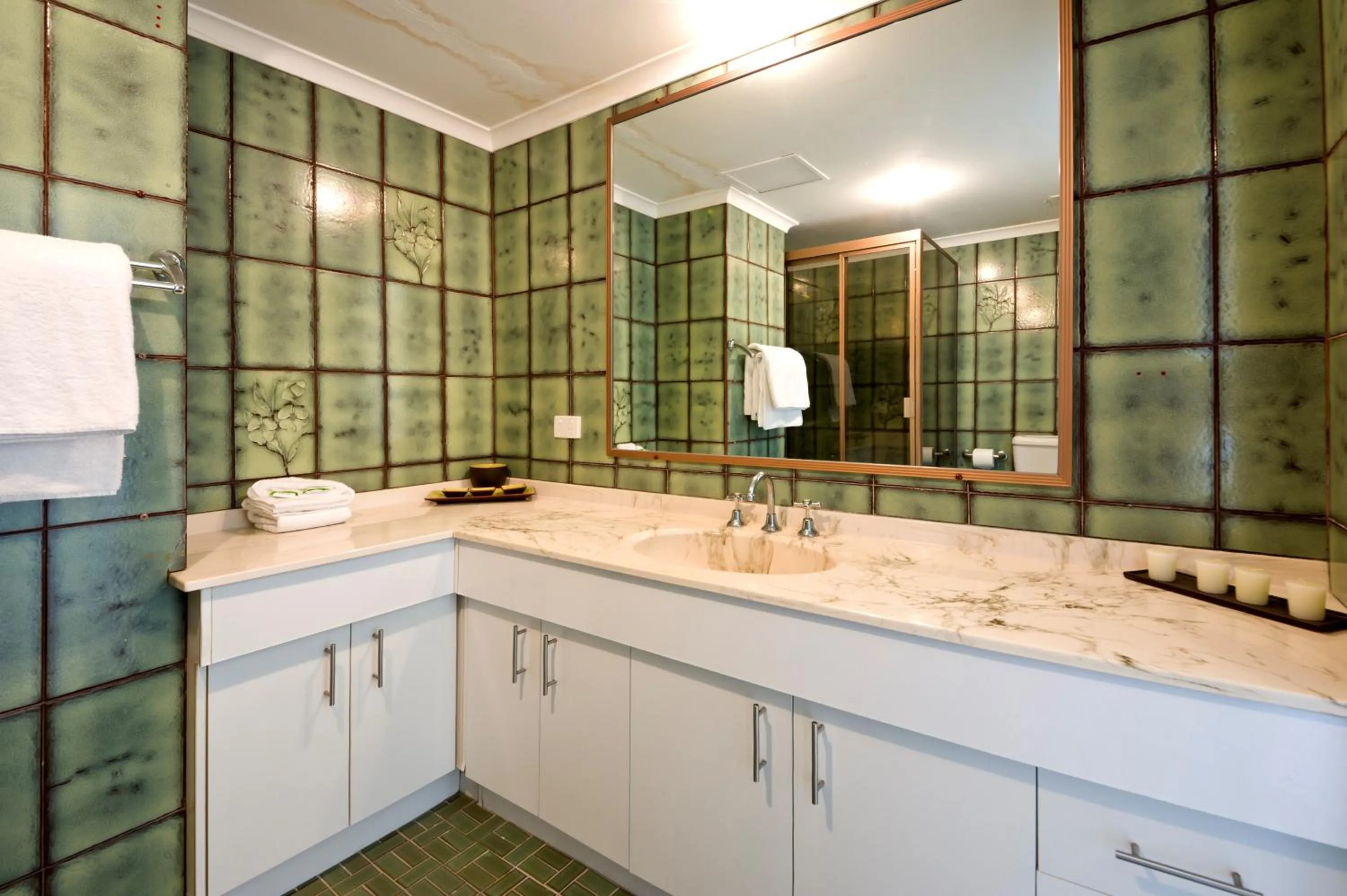 Bathroom in Berkeley on the Beach