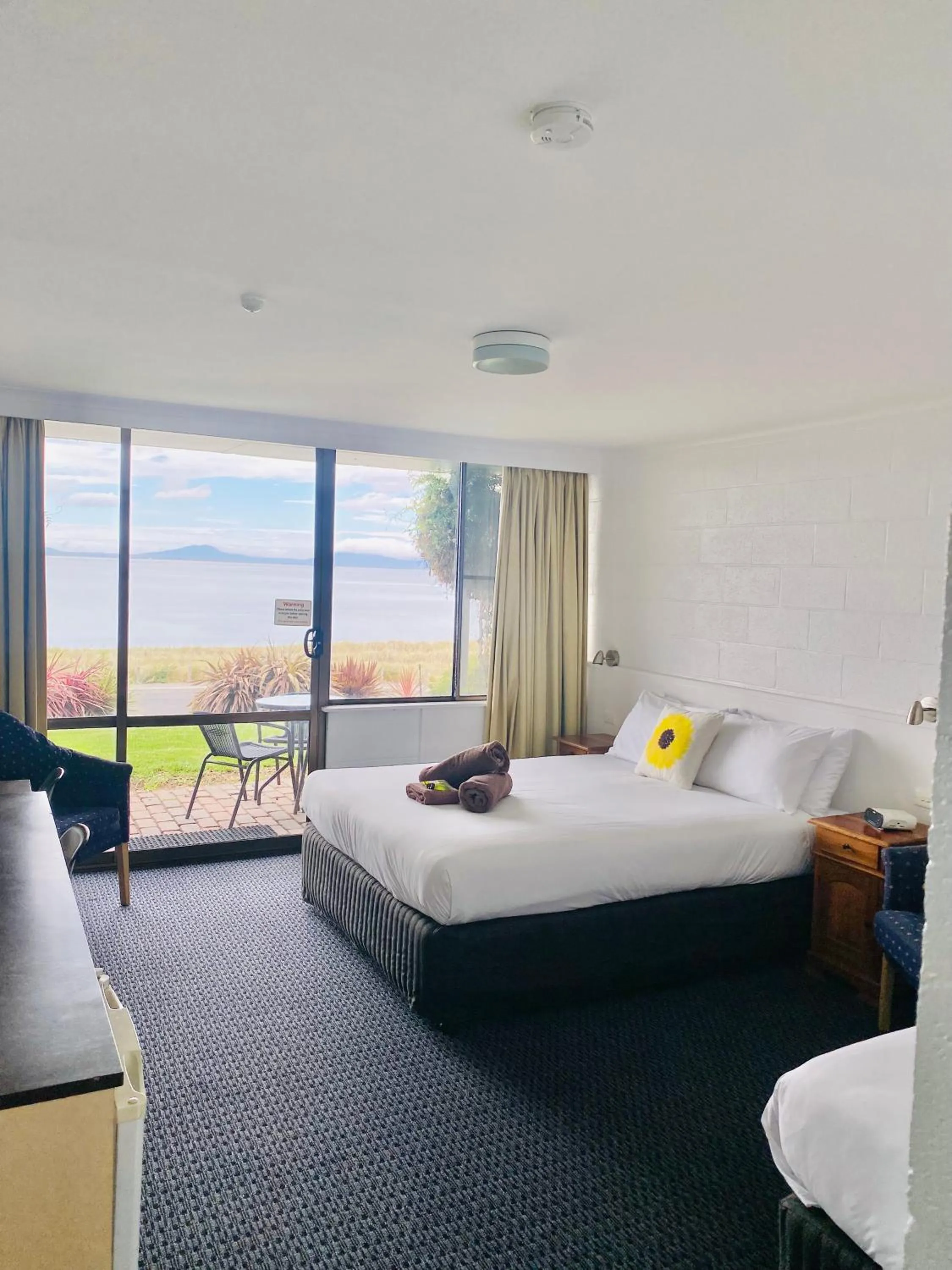 Bed in Swansea Motor Inn Tasmania