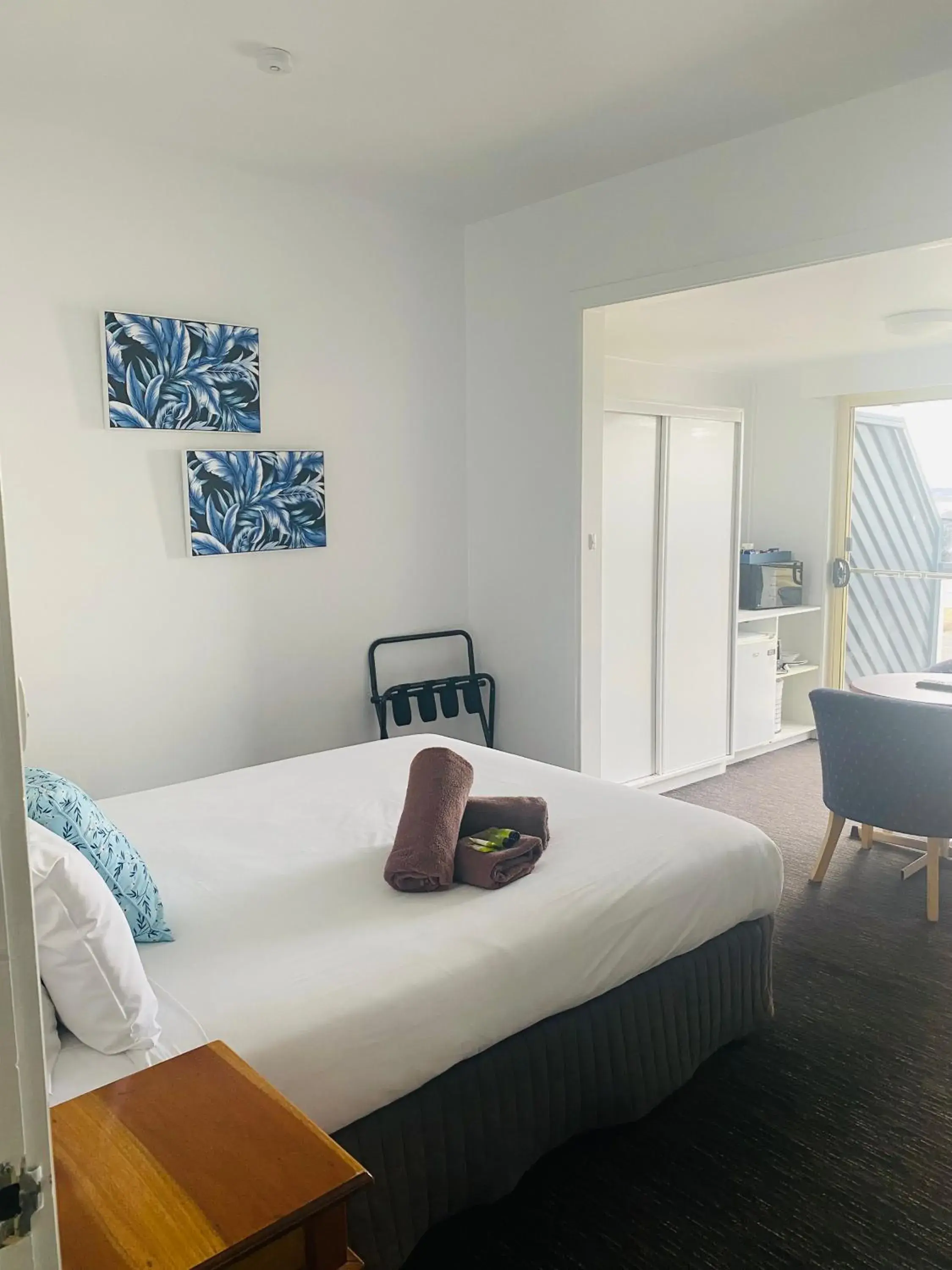 Queen Room with Bay View - Ground Floor in Swansea Motor Inn Tasmania Queen Room with Bay View - Ground Floor in Swansea Motor Inn Tasmania