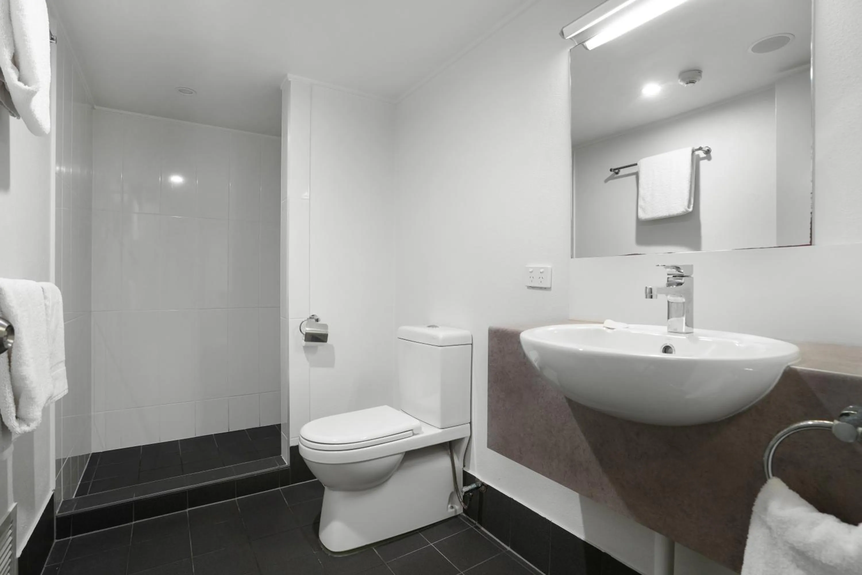 Gladstone Reef Hotel Motel