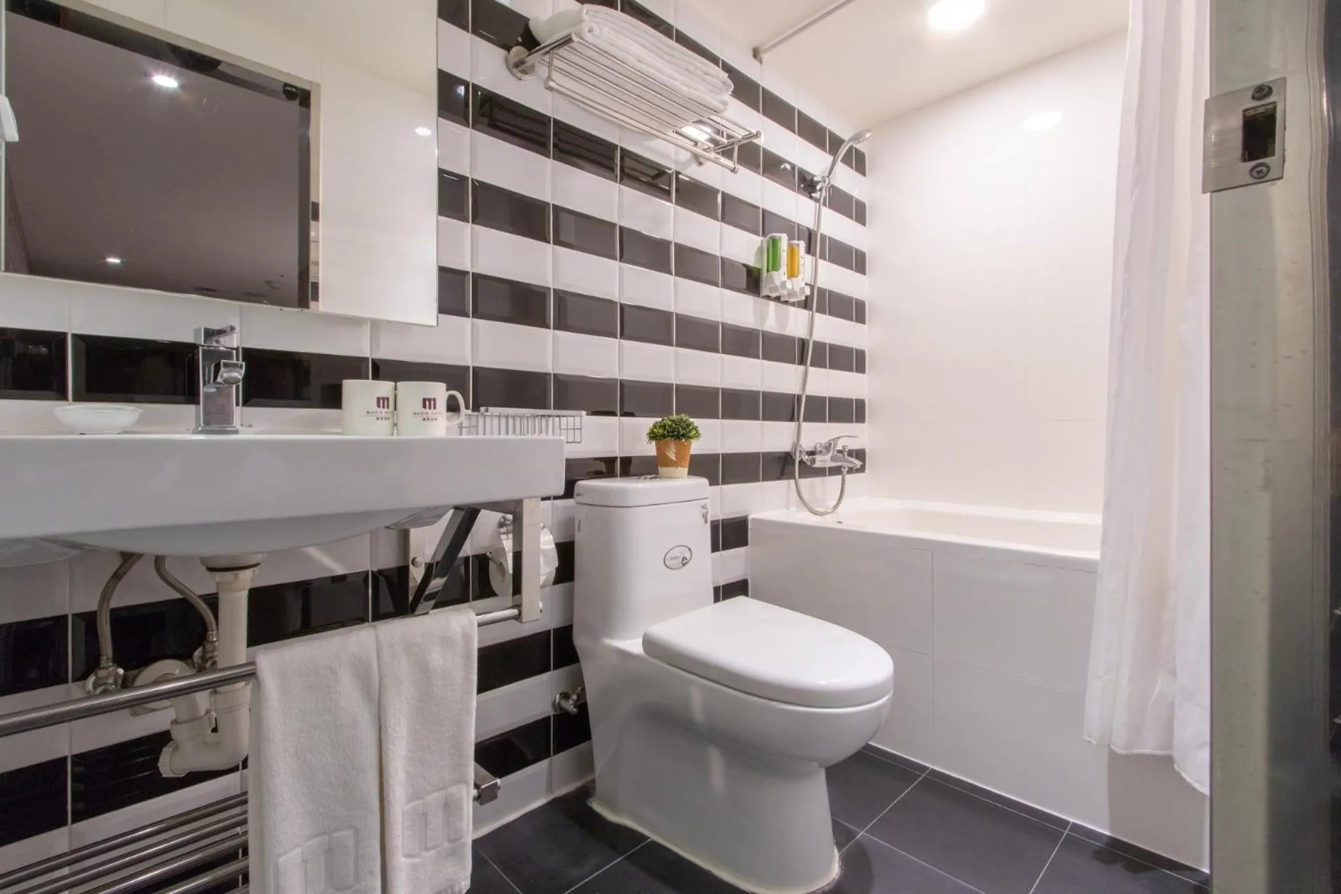 Muzik Hotel - Ximen Station Branch