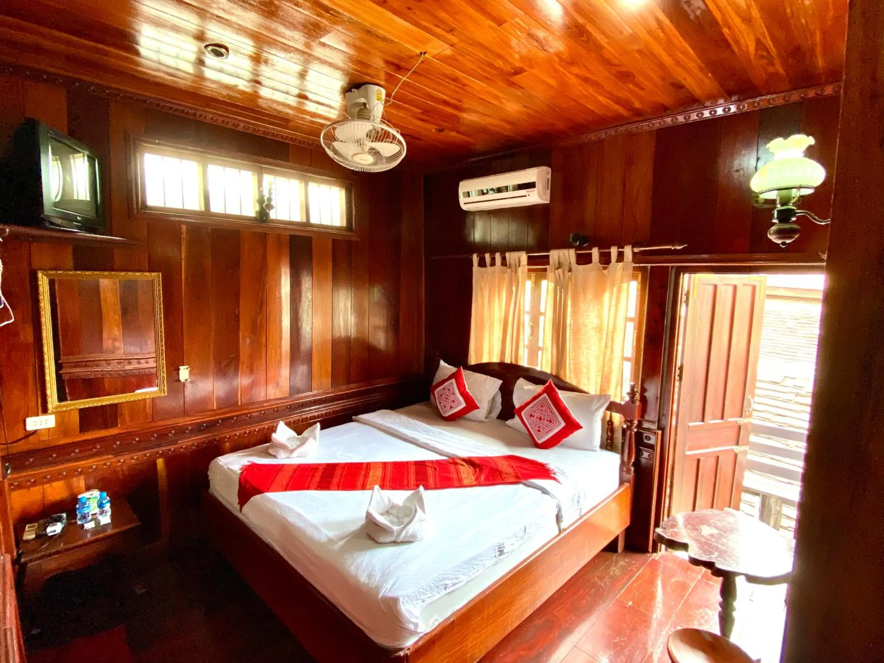 Bedroom, Bed in Soutikone1 Guesthouse