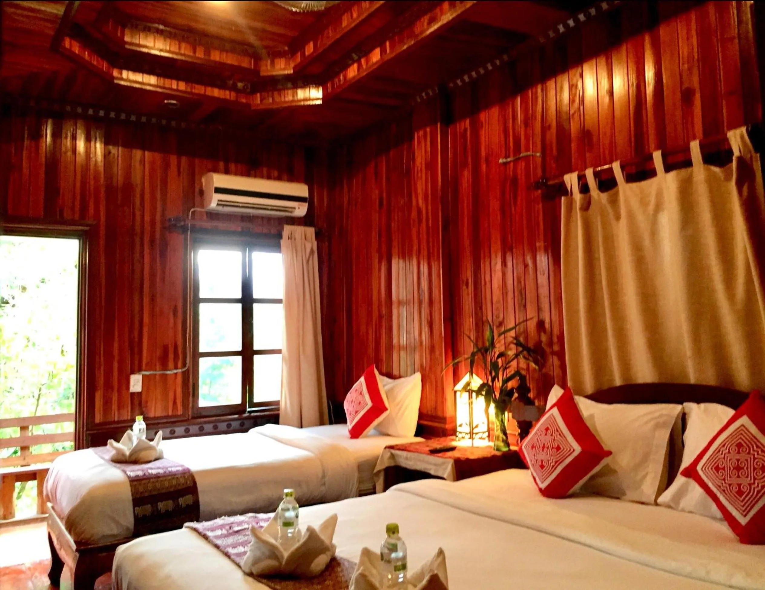 Photo of the whole room, Bed in Soutikone1 Guesthouse