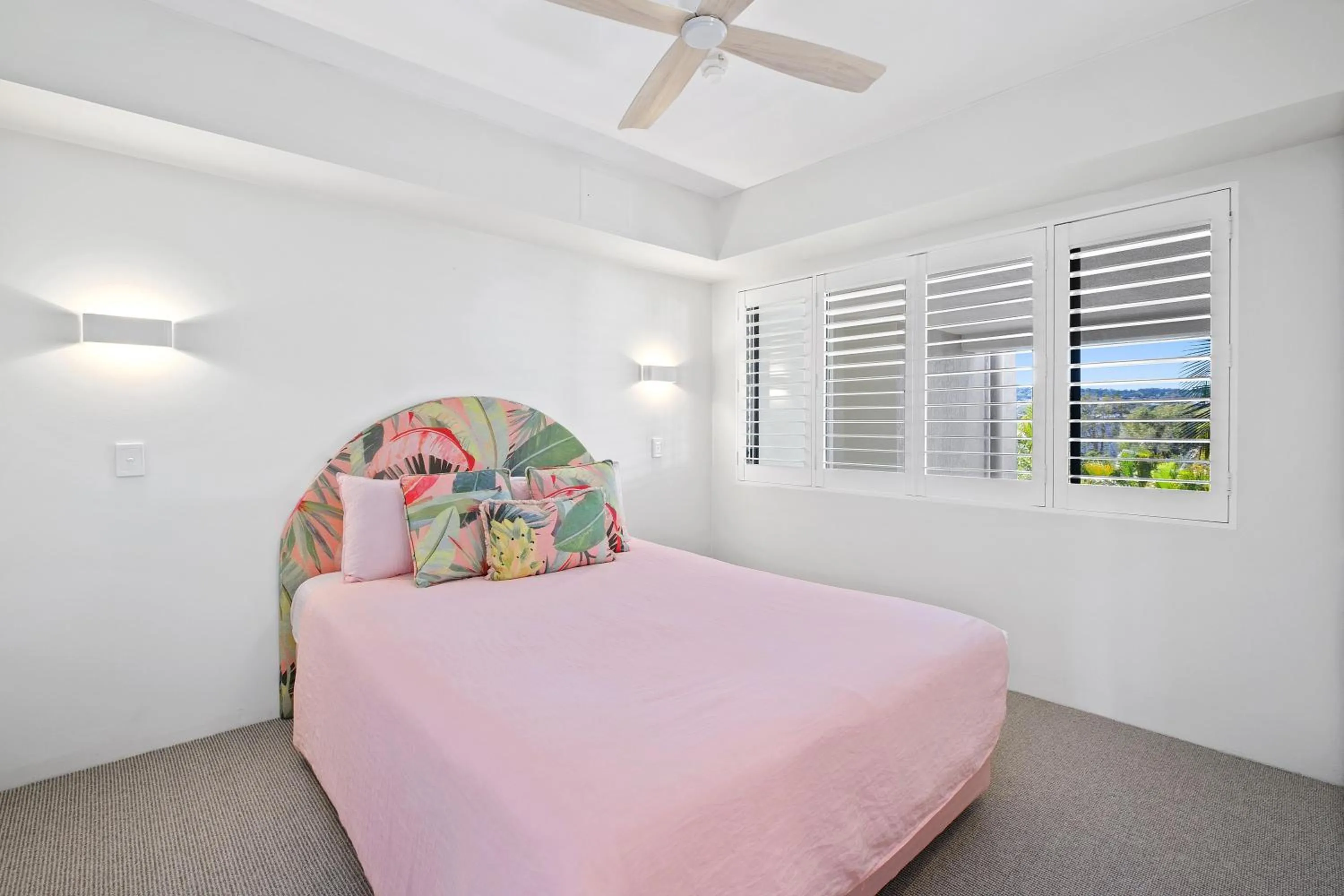 Bed in Las Rias Holiday Apartments