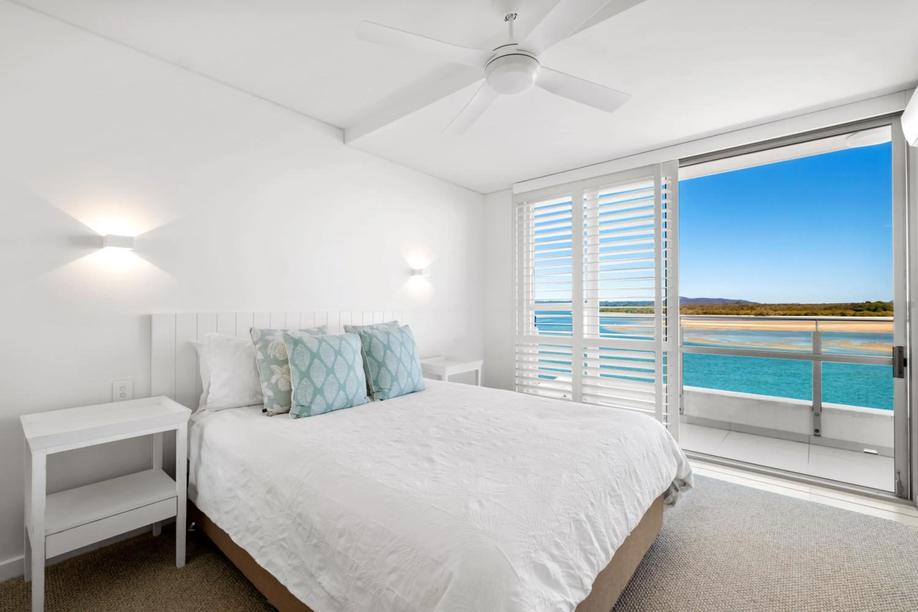 Bed in Las Rias Holiday Apartments