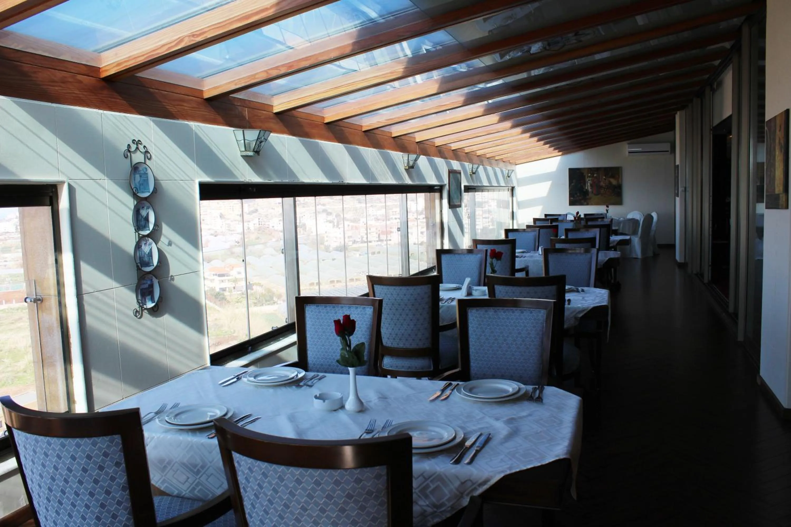 Restaurant/places to eat in Jiyeh Marina Resort Hotel & Chalets