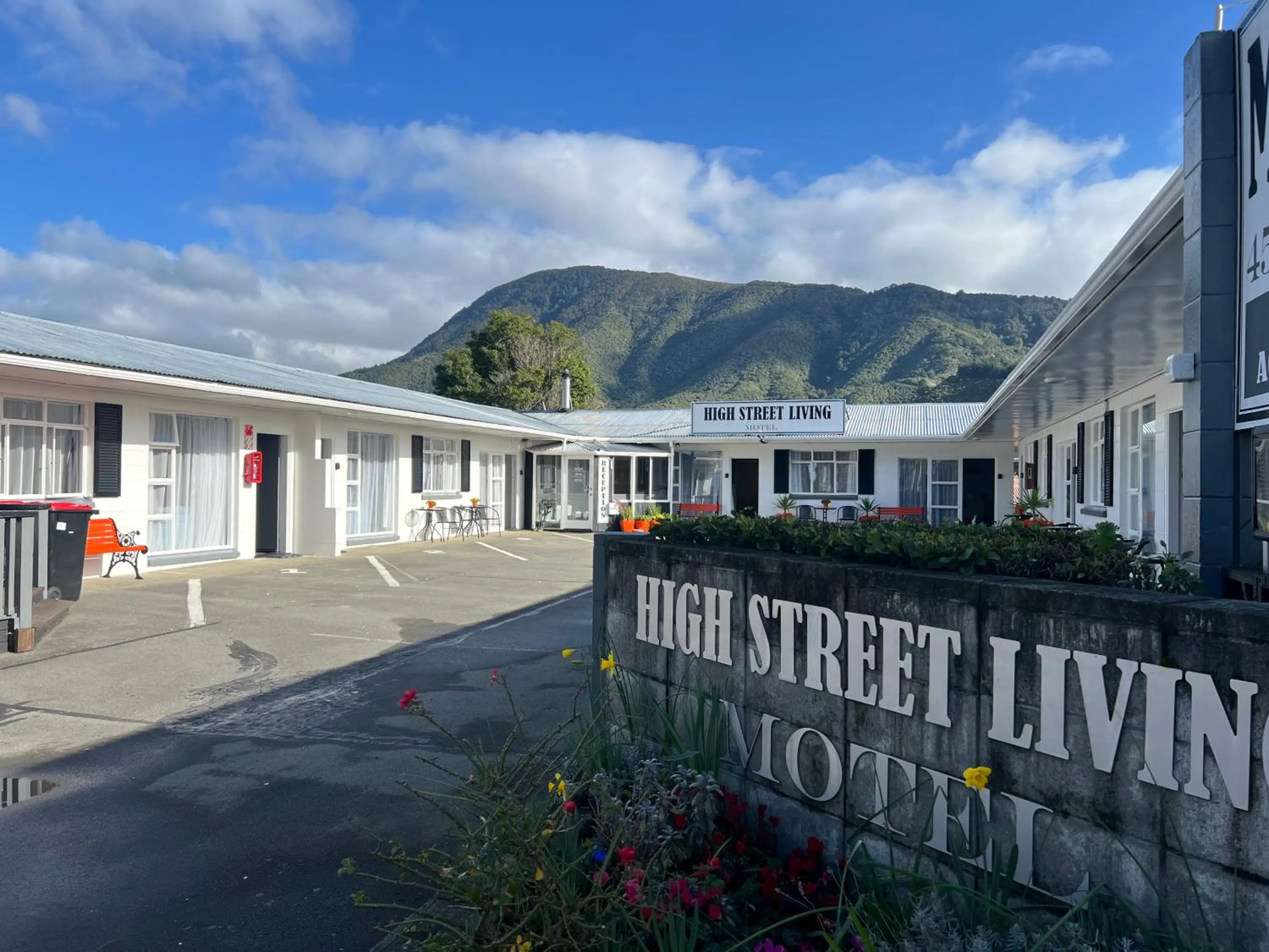 High Street Living Motel