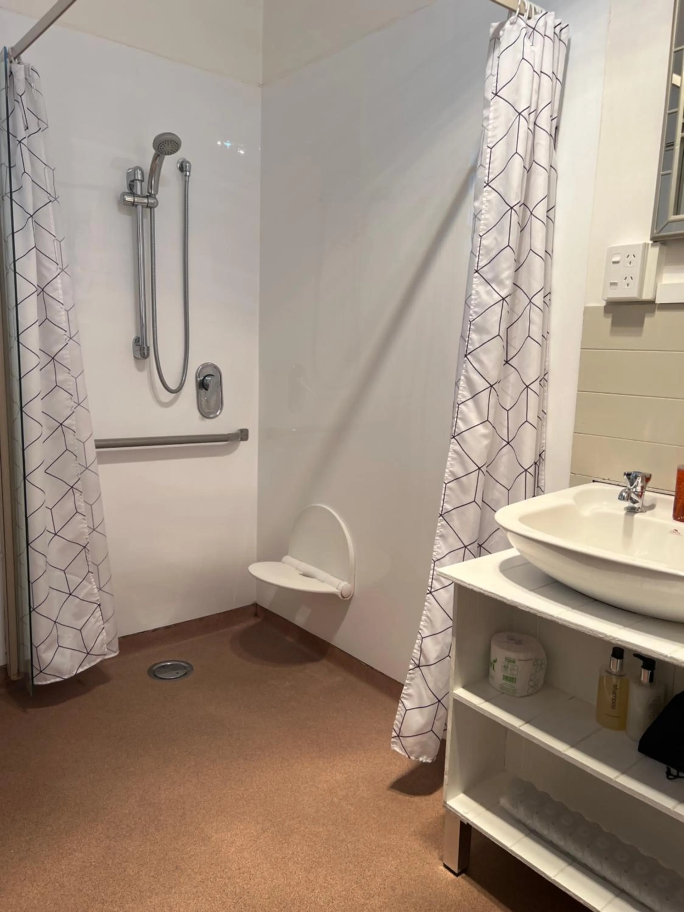 Shower in High Street Living Motel