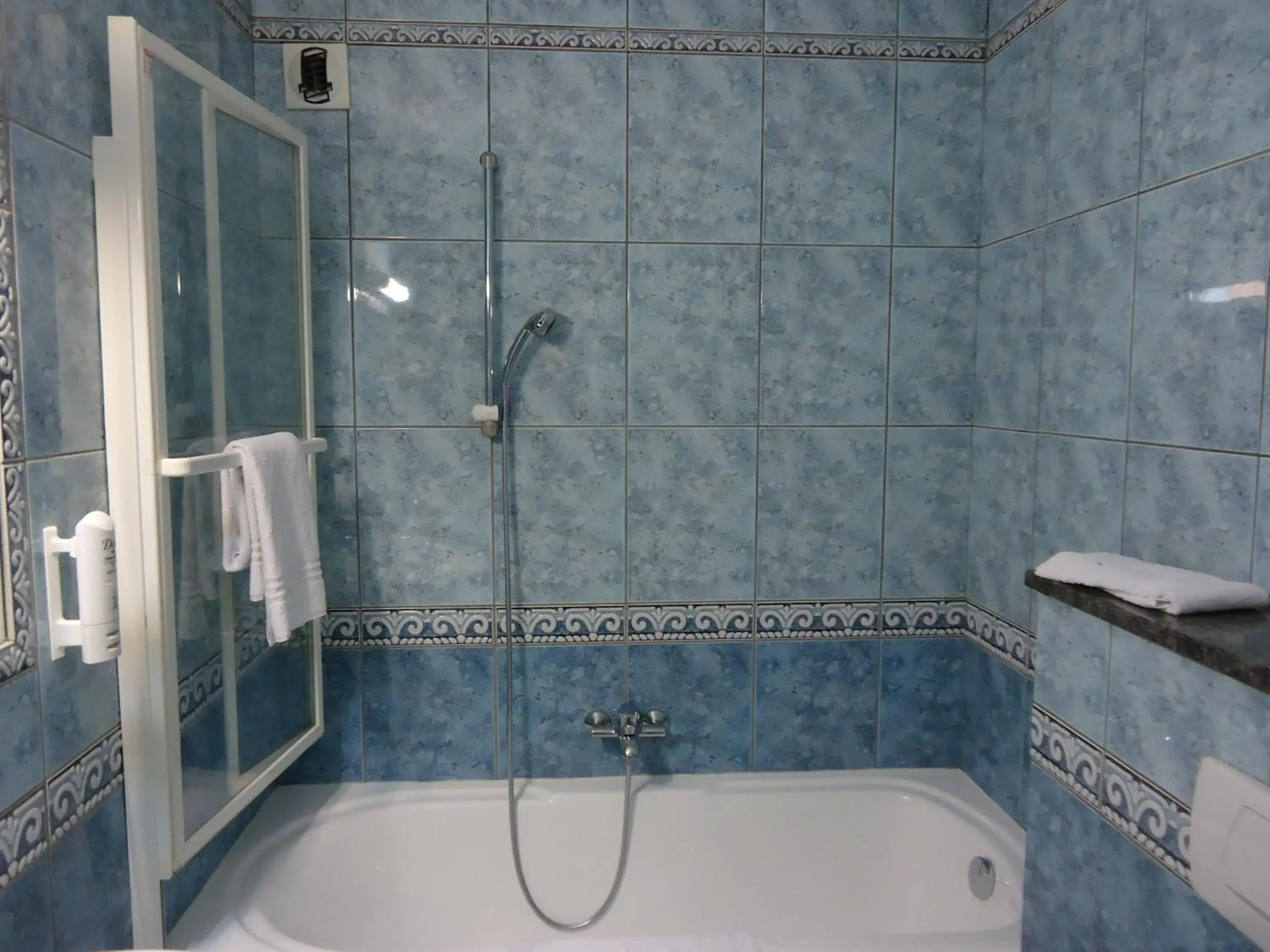 Twin Room in Hotel Le Pole Europeen Twin Room in Hotel Le Pole Europeen