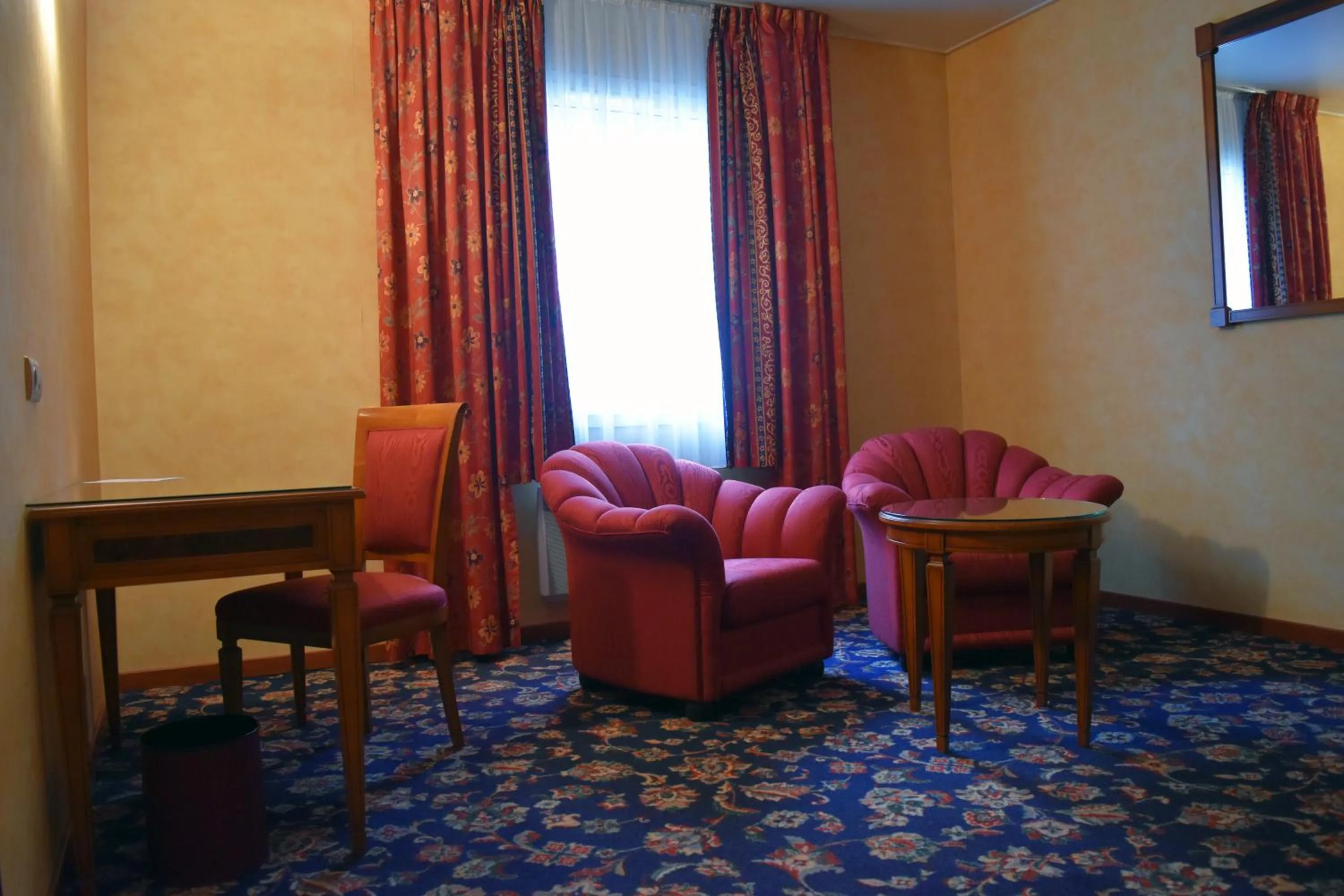 Living room in Hotel Le Pole Europeen