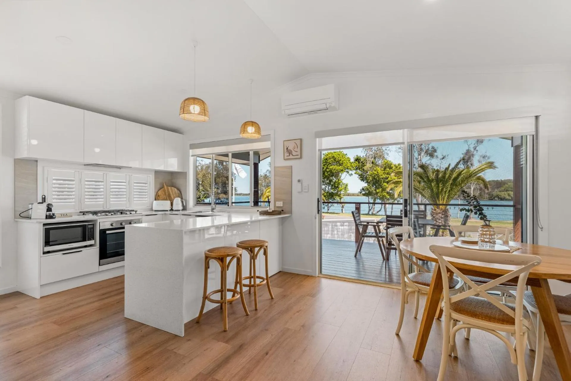 Dining area in Salt @ South West Rocks