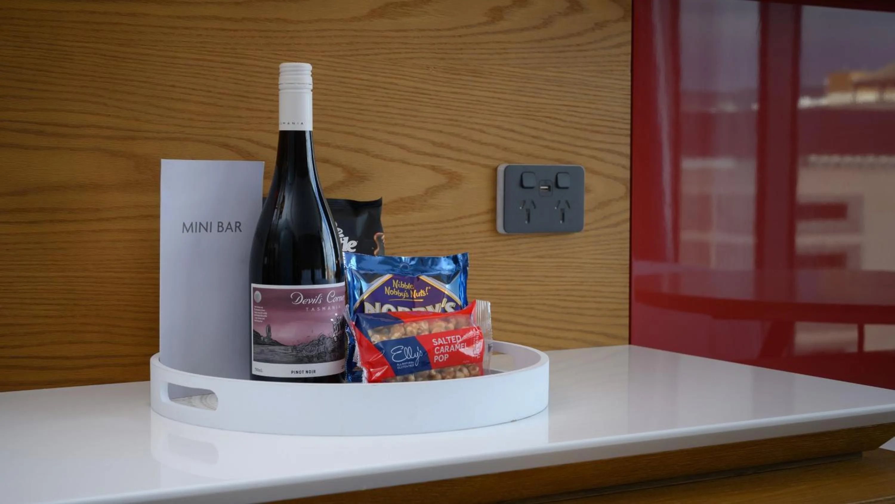 Photo of the whole room in Crowne Plaza Hobart by IHG