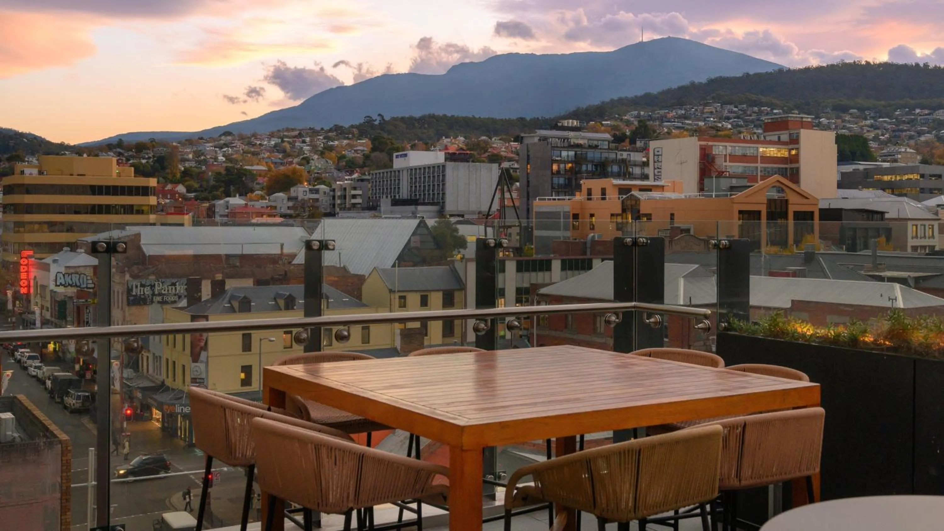 Restaurant/places to eat in Crowne Plaza Hobart by IHG