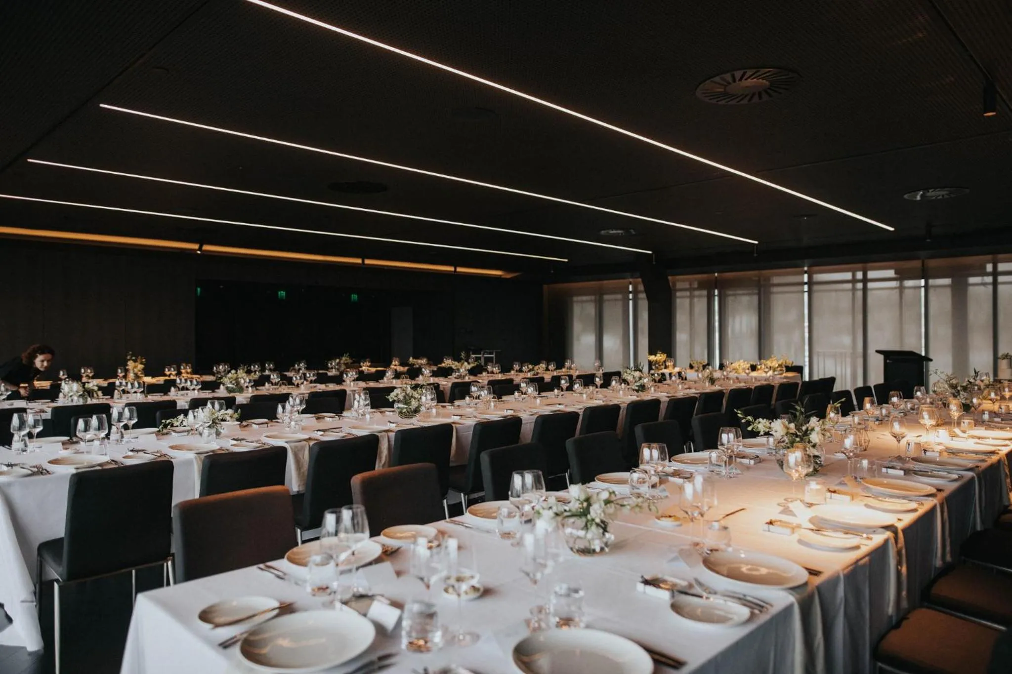 Meeting/conference room in Crowne Plaza Hobart by IHG