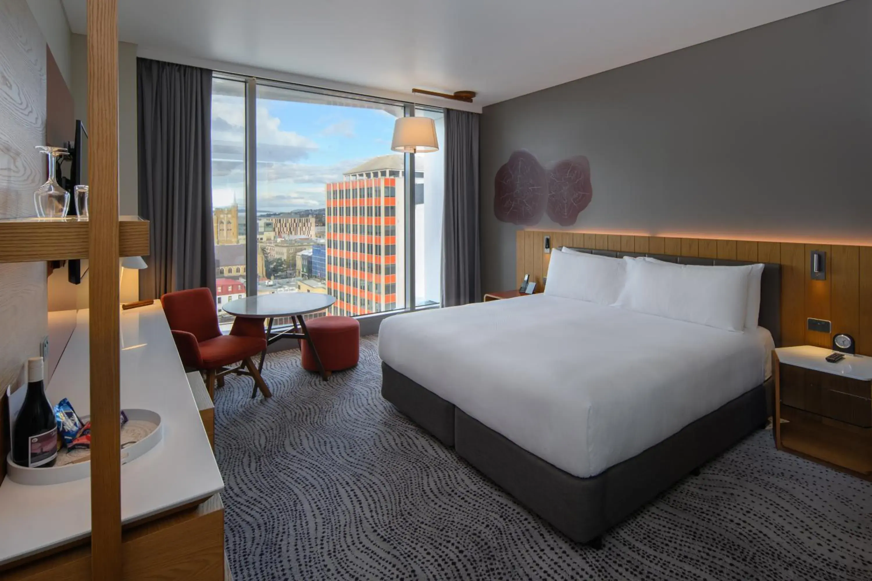 Standard King Room in Crowne Plaza Hobart by IHG Standard King Room in Crowne Plaza Hobart by IHG