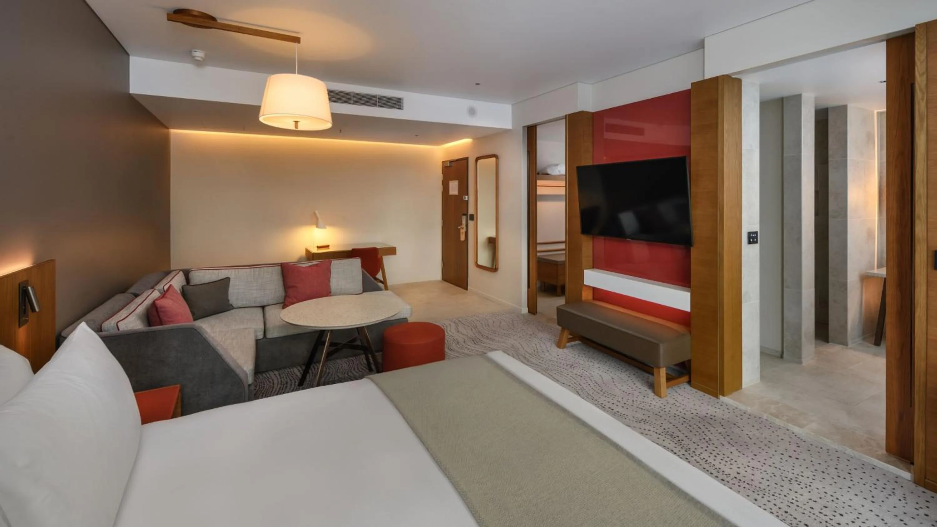 Photo of the whole room, Bed in Crowne Plaza Hobart by IHG