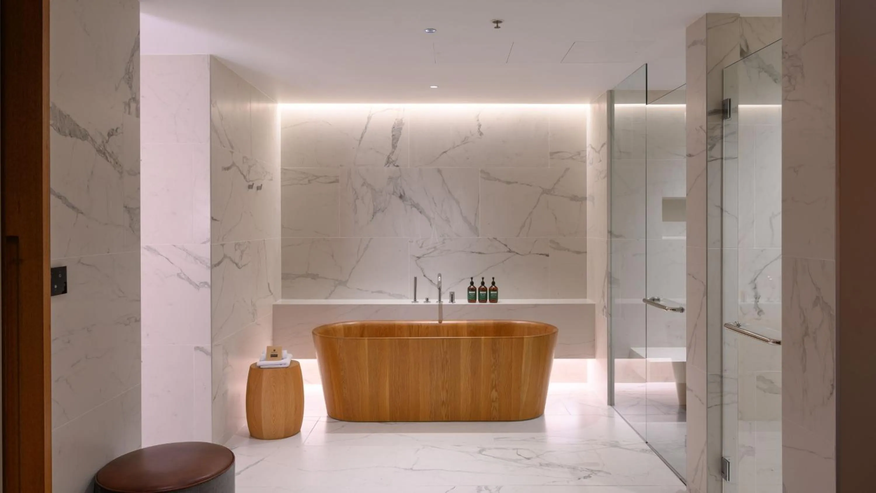 Photo of the whole room in Crowne Plaza Hobart by IHG